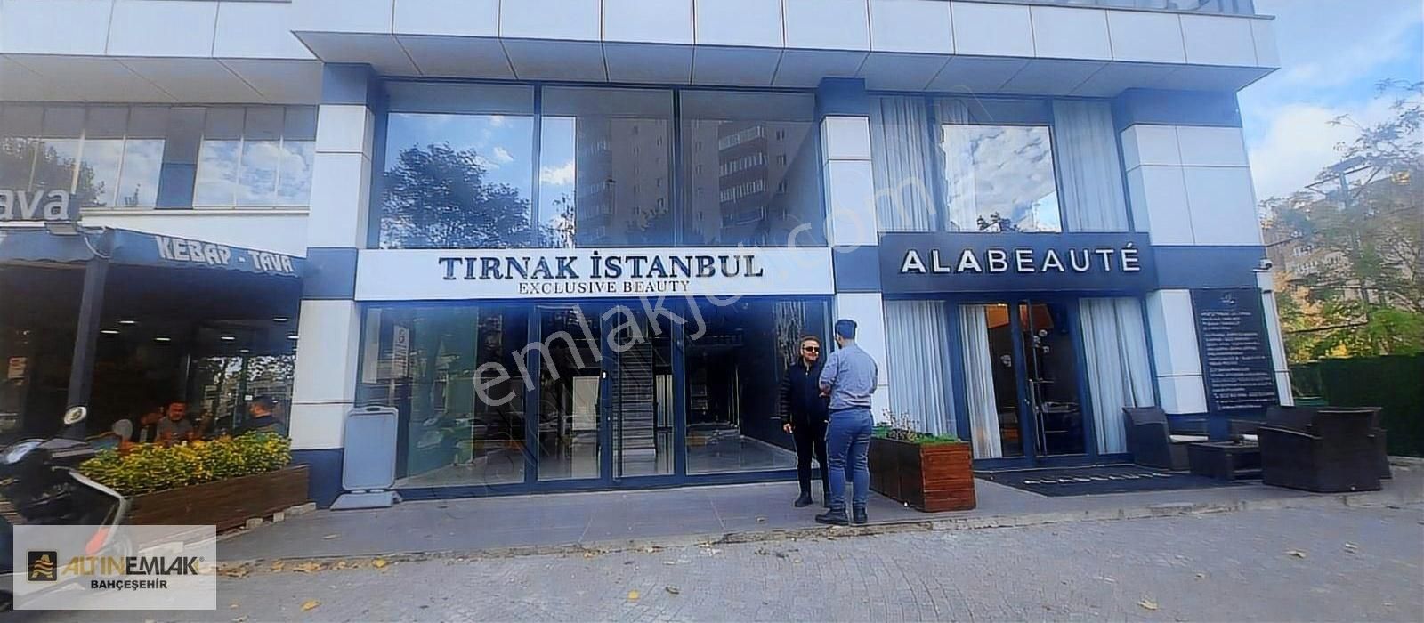 Büyükçekmece Pınartepe Kiralık Dükkan & Mağaza Beylikdüzü Devlet Hastane Karşısında 270 M2 Kiralık Dükkan