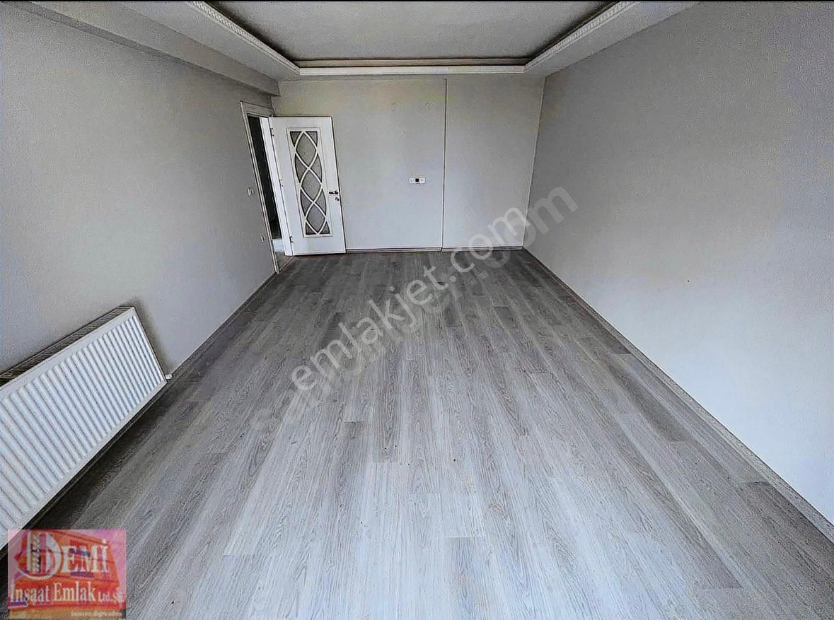 Osmangazi Demirtaş Sakarya Kiralık Daire SİTELER BÖLGESİNDE CADDE ÜZERİ EBEVEYN BANYOLU 3+1