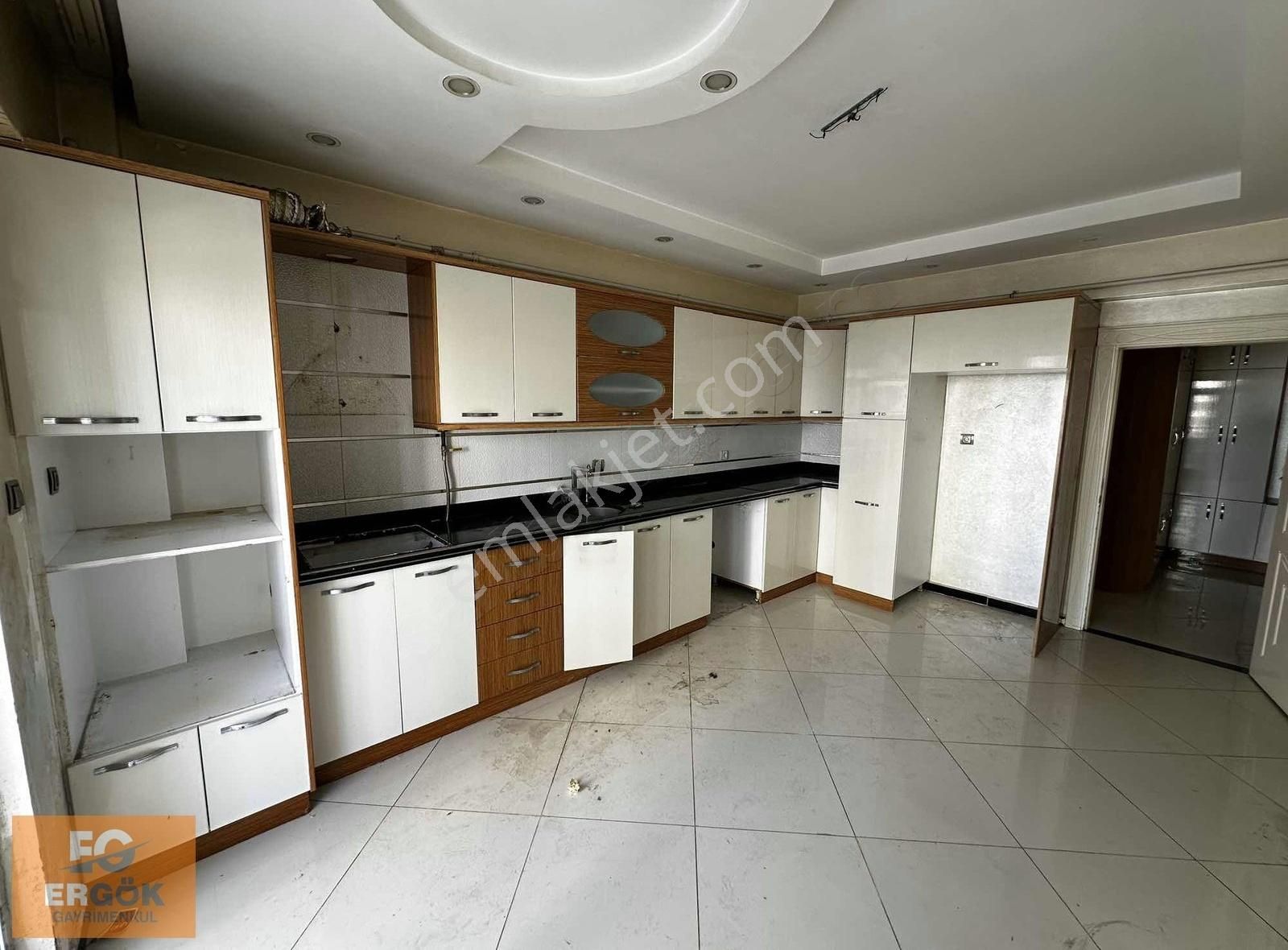 Şahinbey Şahintepe Kiralık Daire ŞAHİNTEPE MAHALLESİNDE KİRALIK GENİŞ 4+1 DAİRE