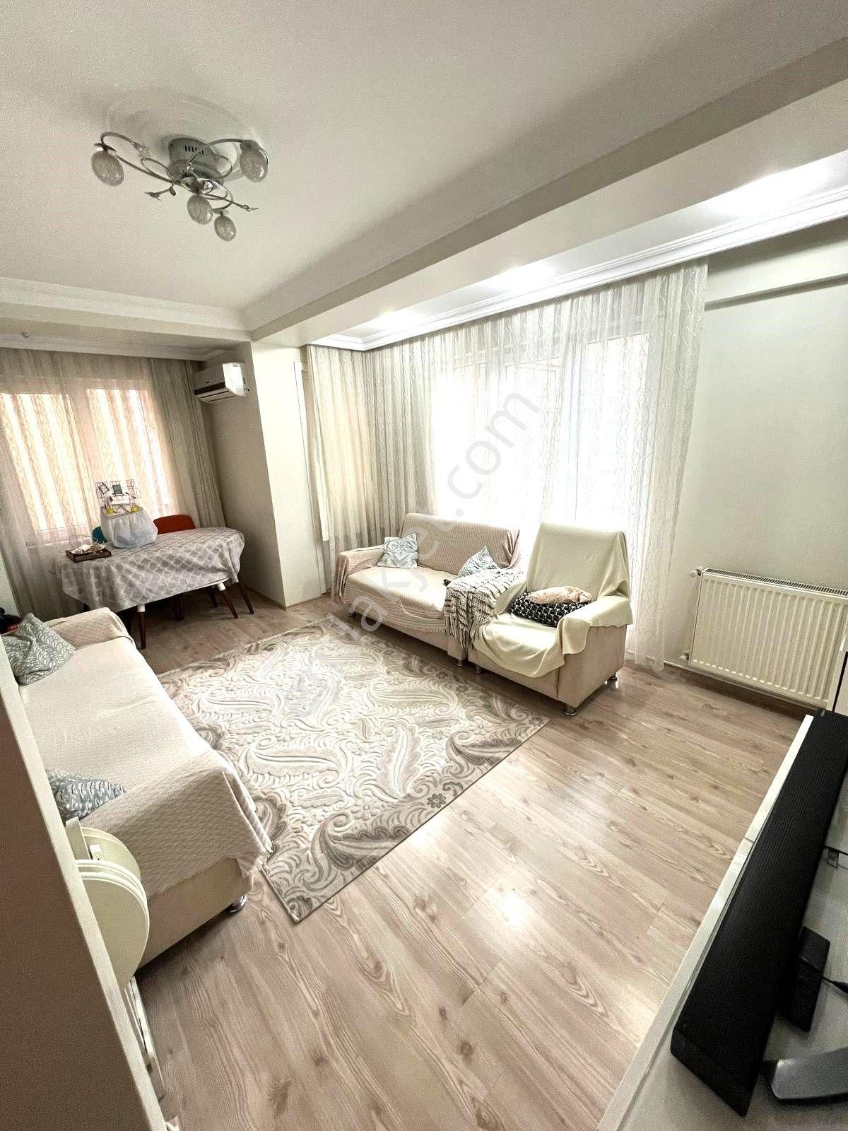 Küçükçekmece Fevzi Çakmak Satılık Daire  SEBA'DA FEVZİÇAKMAK MH 2+1 80m2 ACİL SATILIK FIRSAT ARAKAT DAİRE