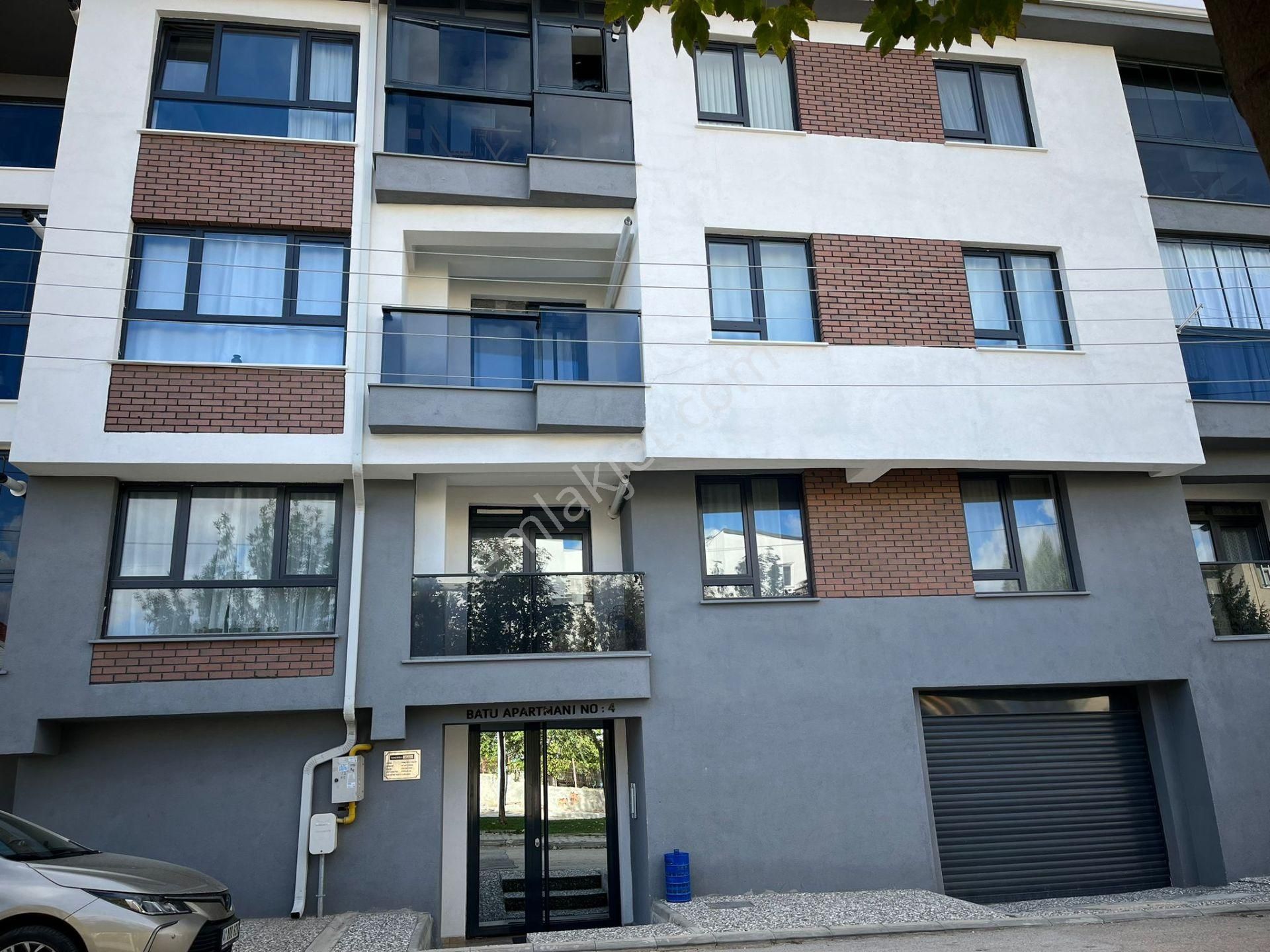 Tepebaşı Çamlıca Satılık Daire  CENTURY 21 VİZYONDAN ÇAMLICA MAHALLESİNDE 2+1 SATILIK DAİRE