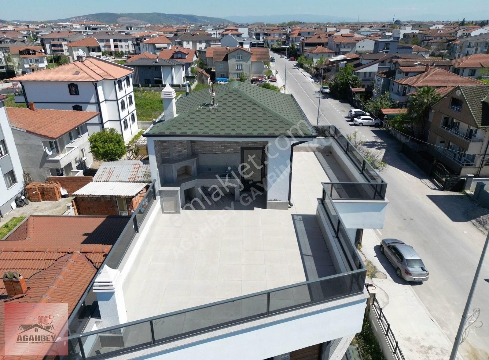 Serdivan Vatan Satılık Villa SERDİVAN YAZLIK'TA KÖŞE BAŞI MÜSTAKİL TRİBLEX ULTRA LÜKS VİLLA !