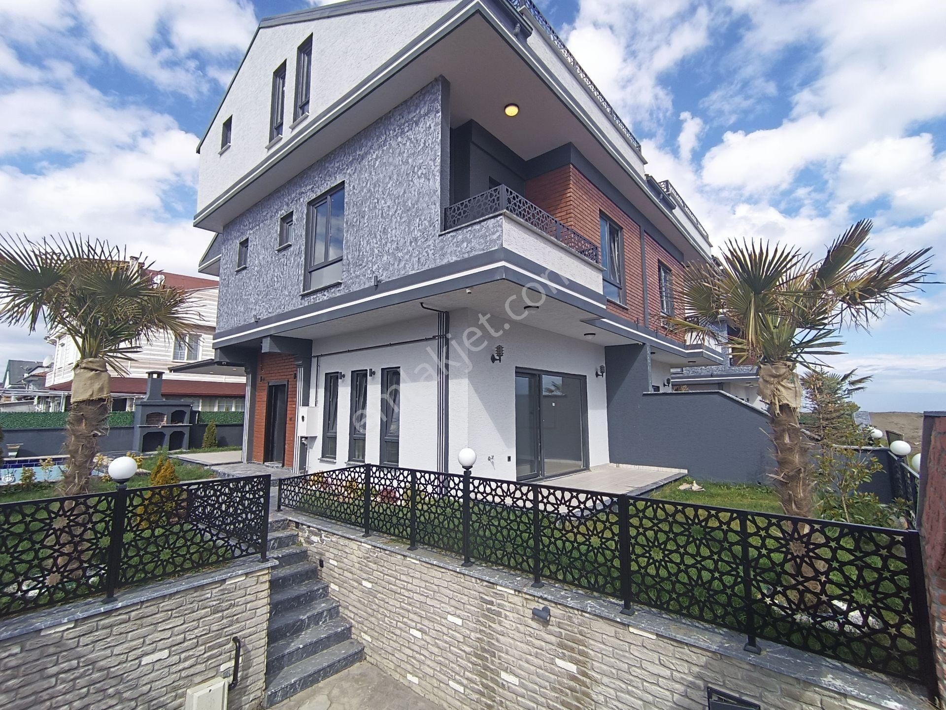 Kocaali Alandere Satılık Villa  4+1, HAVUZLU, ŞÖMİNELİ DENİZ MANZARALI SATILIK TRİPLEKS - VILAL FOR SALE