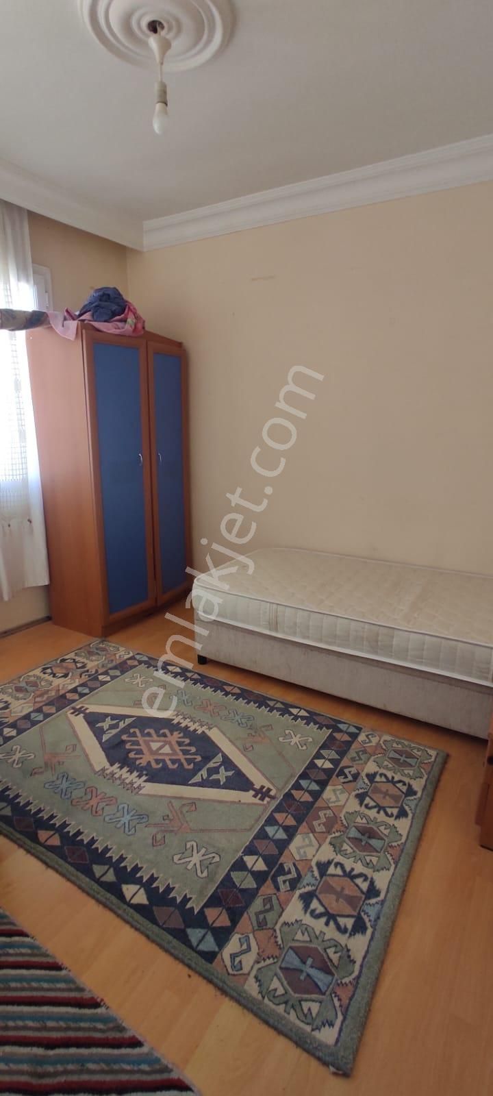 Akhisar Reşat Bey Kiralık Daire  EŞYALI  DOĞALGAZLI KİRALIK DAİRE (EMİN'DEN)