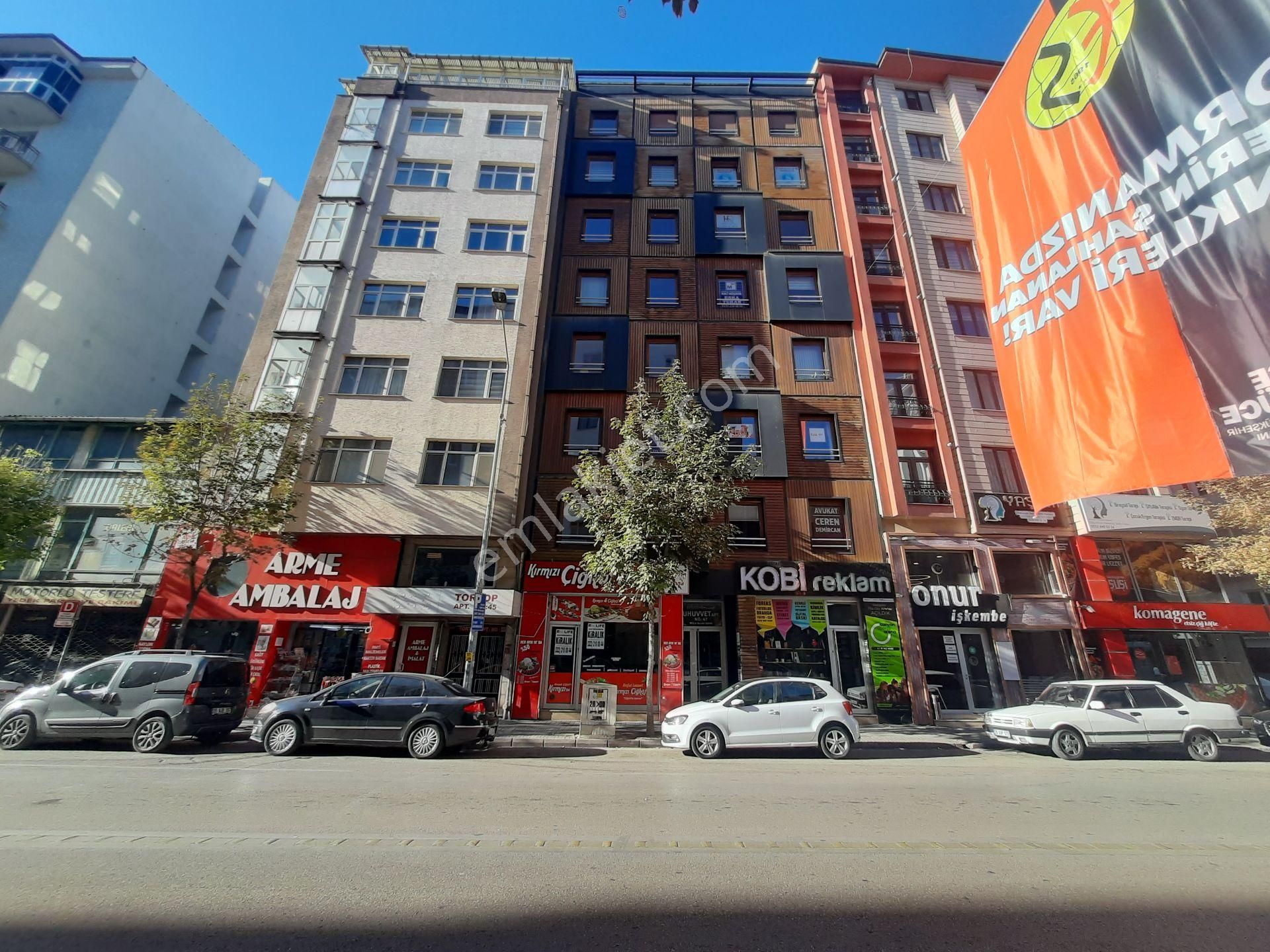 Tepebaşı Cumhuriye Kiralık Dükkan & Mağaza  RW LIFE//CENGİZ TOPEL CADDESİ İŞKUR KARŞISI 120M2 KİRALIK DÜKKAN