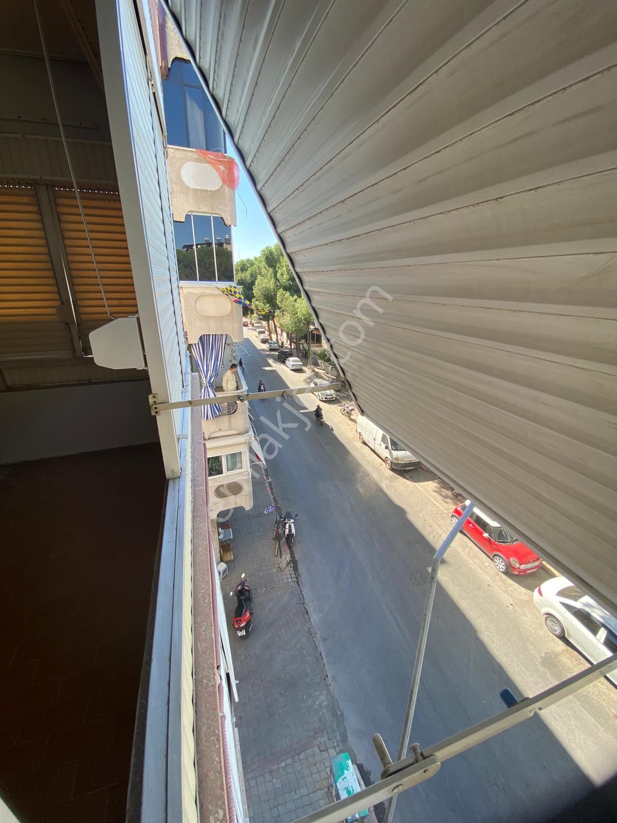 Aydın Nazilli Yöntem Emlaktan Aydoğdu Mahallesi Hürriyet Caddesi Üzerinde Kiralık 3+1 Daire - Görsel 20