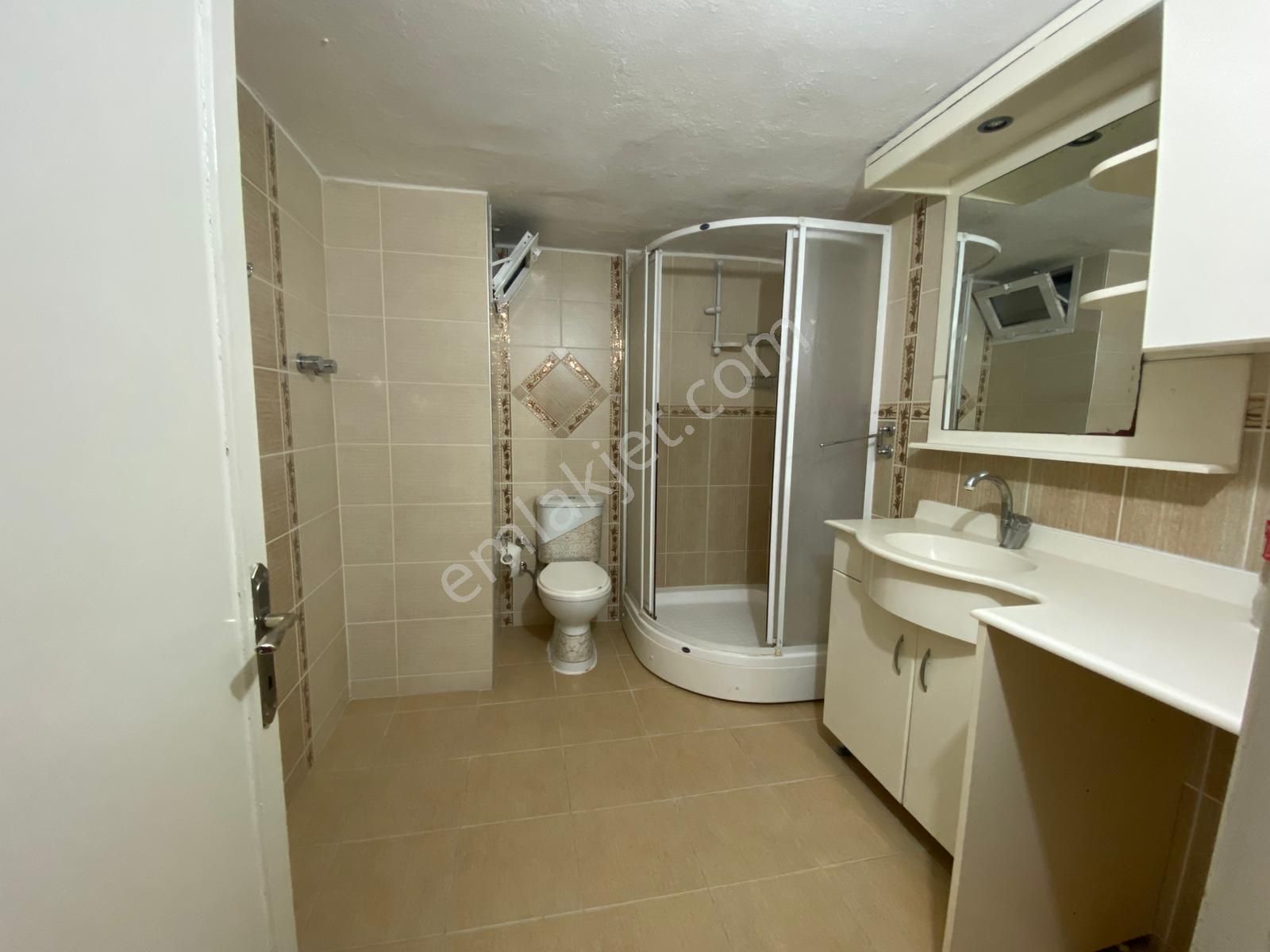 Aydın Nazilli Yöntem Emlaktan Aydoğdu Mahallesi Hürriyet Caddesi Üzerinde Kiralık 3+1 Daire - Görsel 17