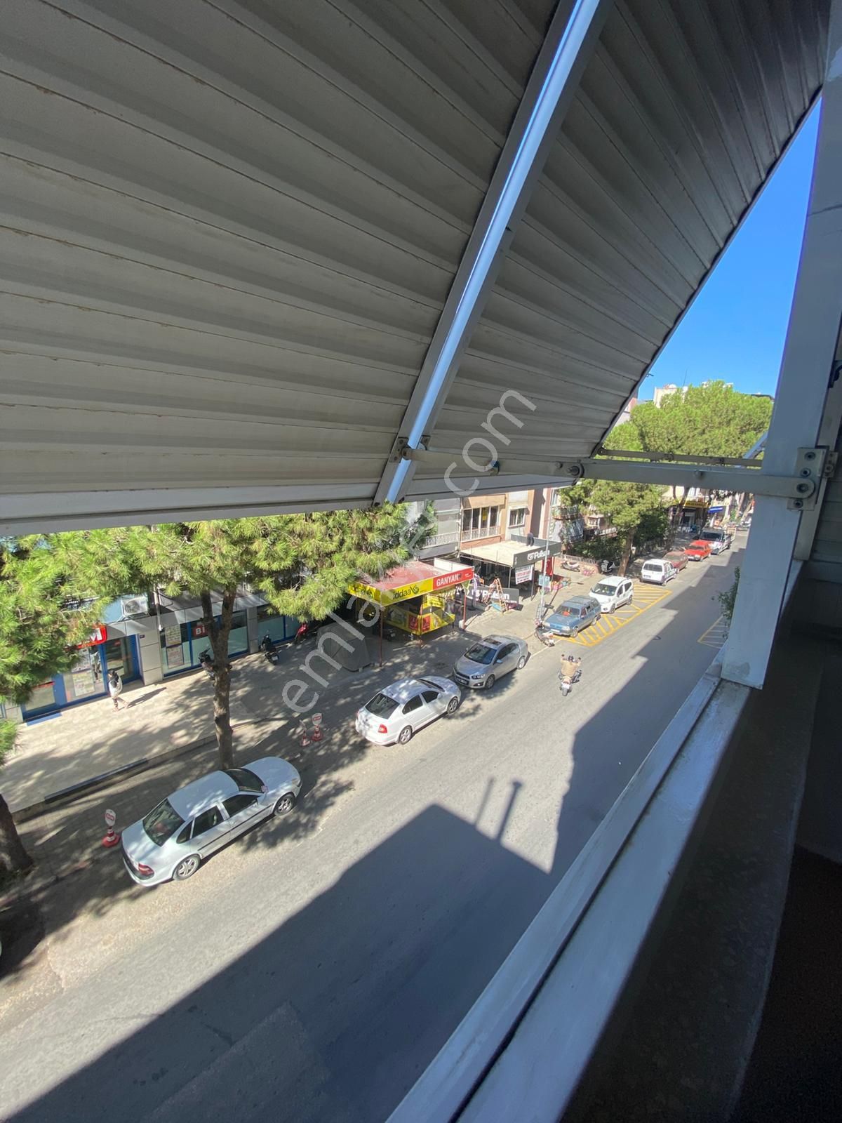 Aydın Nazilli Yöntem Emlaktan Aydoğdu Mahallesi Hürriyet Caddesi Üzerinde Kiralık 3+1 Daire - Görsel 19