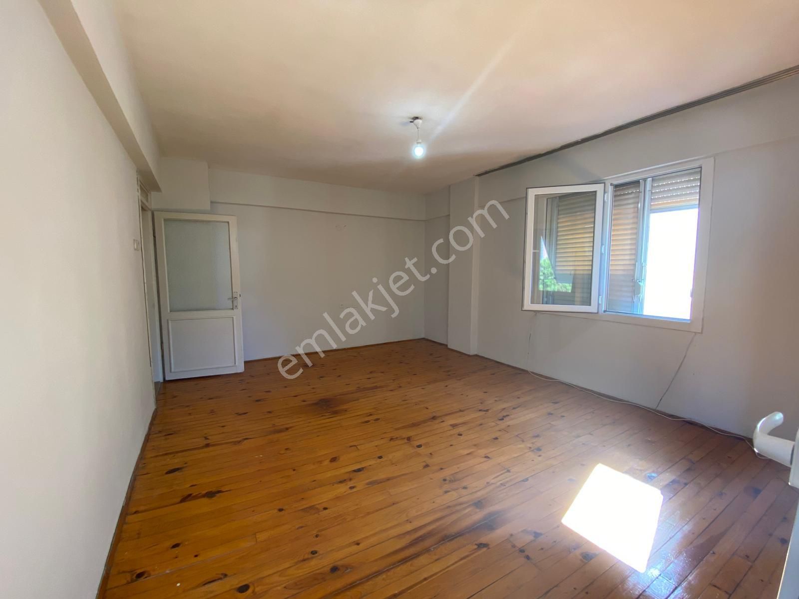 Aydın Nazilli Yöntem Emlaktan Aydoğdu Mahallesi Hürriyet Caddesi Üzerinde Kiralık 3+1 Daire - Görsel 10