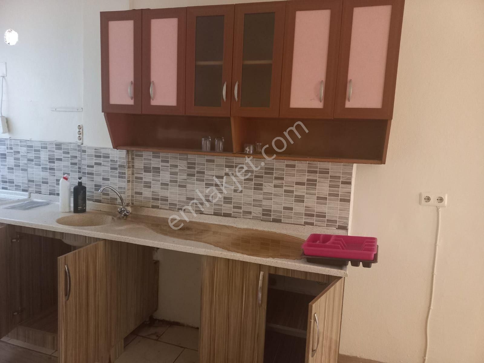 Seyhan Fatih Kiralık Müstakil Ev FATİH MAHALLESİNDE 2+1 KİRALIK MÜSTAKİL EV 