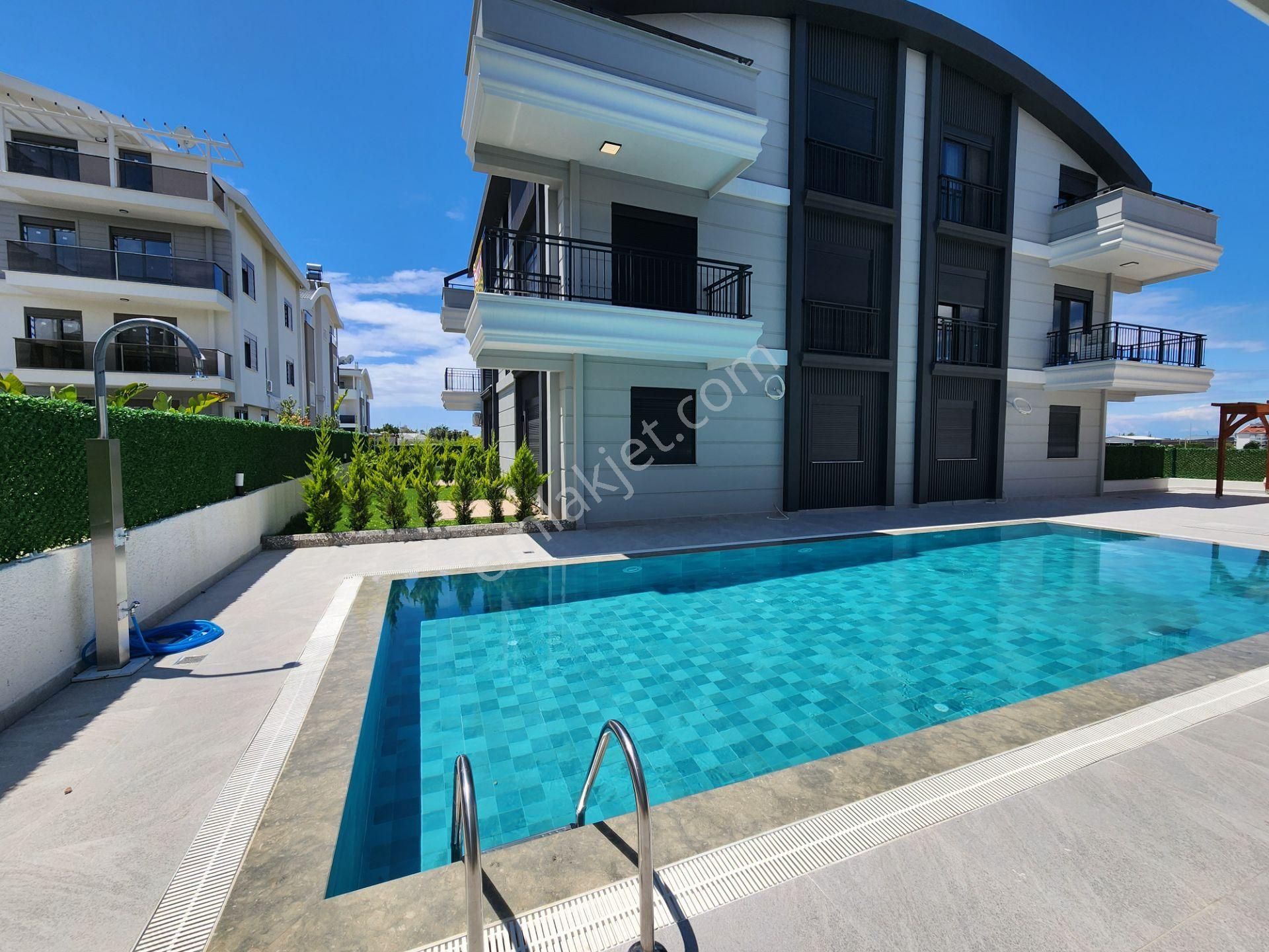 Manavgat Ilıca Mah Satılık Lüks Havuzlu Daire