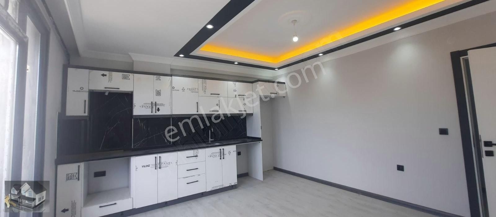 Gaziosmanpaşa Merkez Satılık Daire G.O.P MEYDAN DA SIFIR BİNADA SATILIK 2.KAT 2+1 SATILIK DAİRE