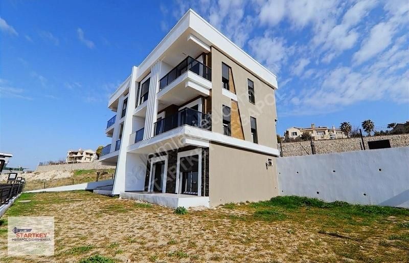 Menemen Villakent Satılık Villa VİLLAKENT' TE MODERN MİMARİYE SAHİP, SATILIK 4+1 İKİZ VİLLA