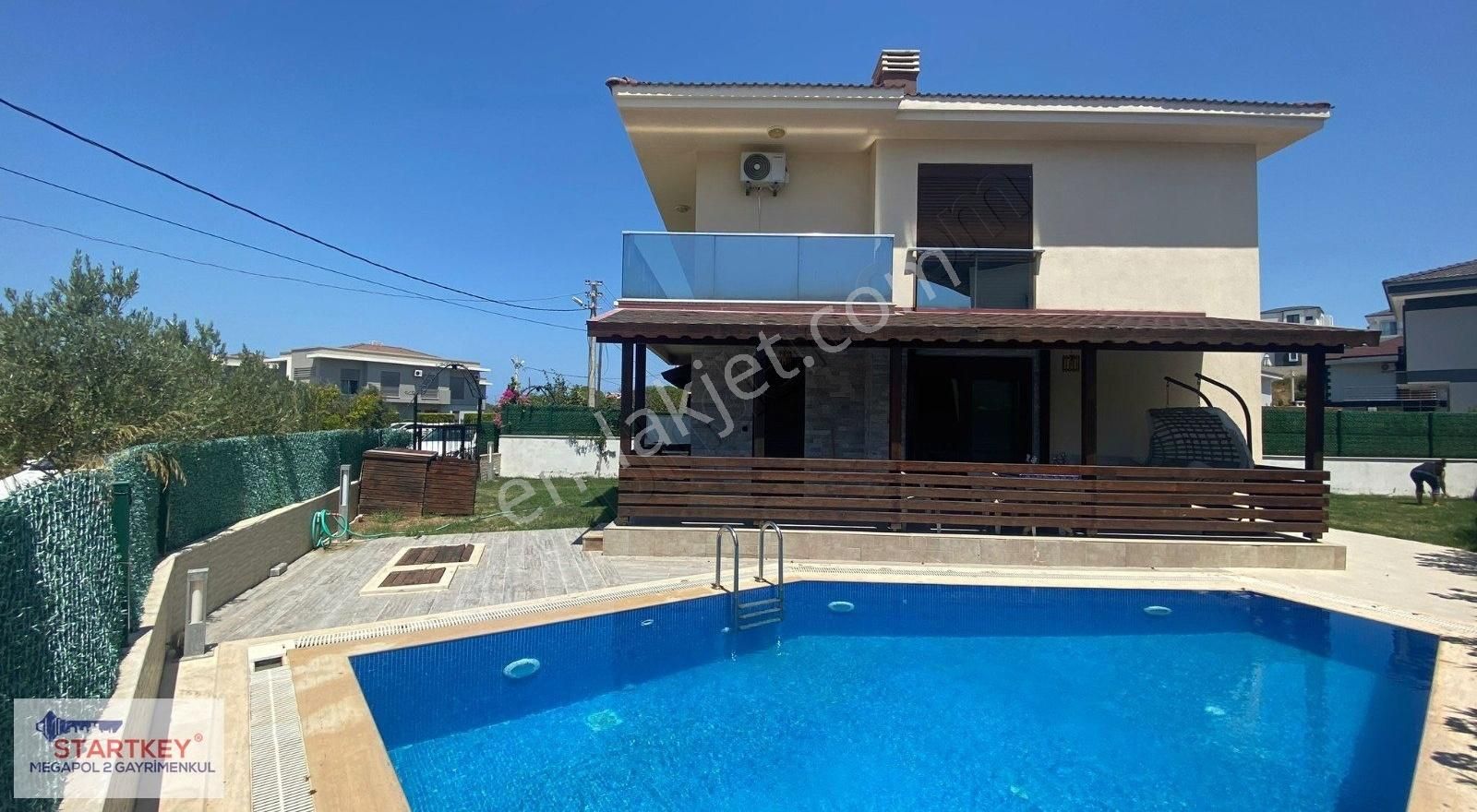 Çeşme Şifne Kiralık Villa Çeşme Ilıca'da Özel Havuzlu Kiralık Villa