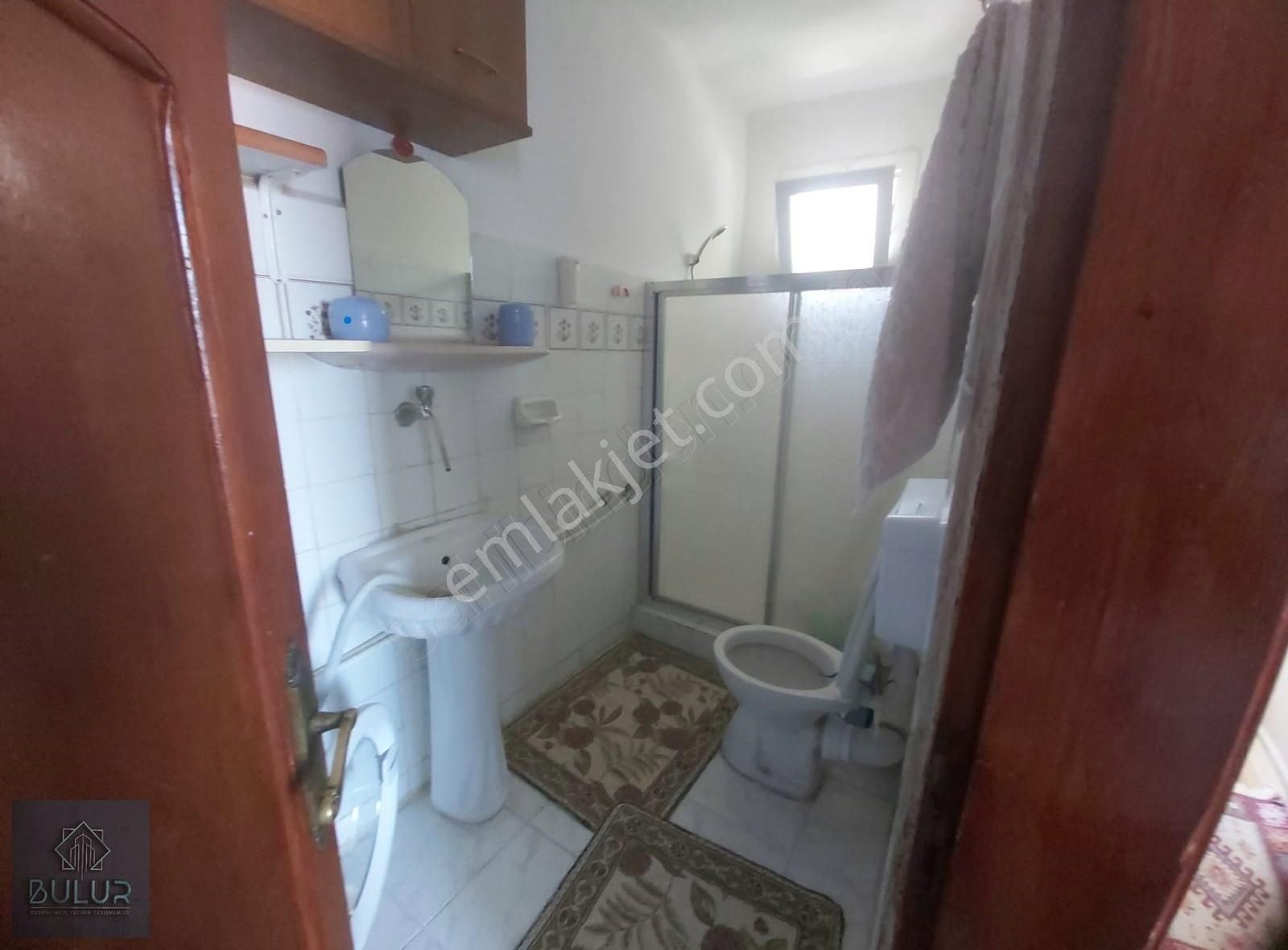 Urla İskele Kiralık Daire BULUR dan Urla İskele Mah.de Eşyalı Kiralık 2+1 Deniz Manzaralı