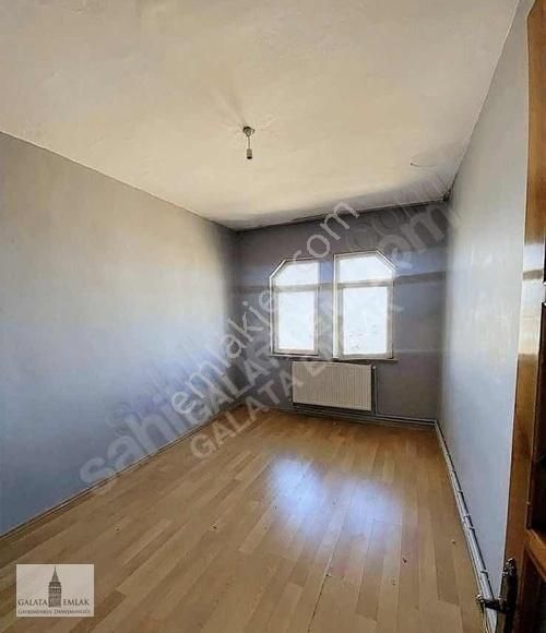 Yeşilyurt Zaviye Kiralık Daire GALATADAN PAŞAKÖŞKÜ ANA CADDE ÜSTÜNDE