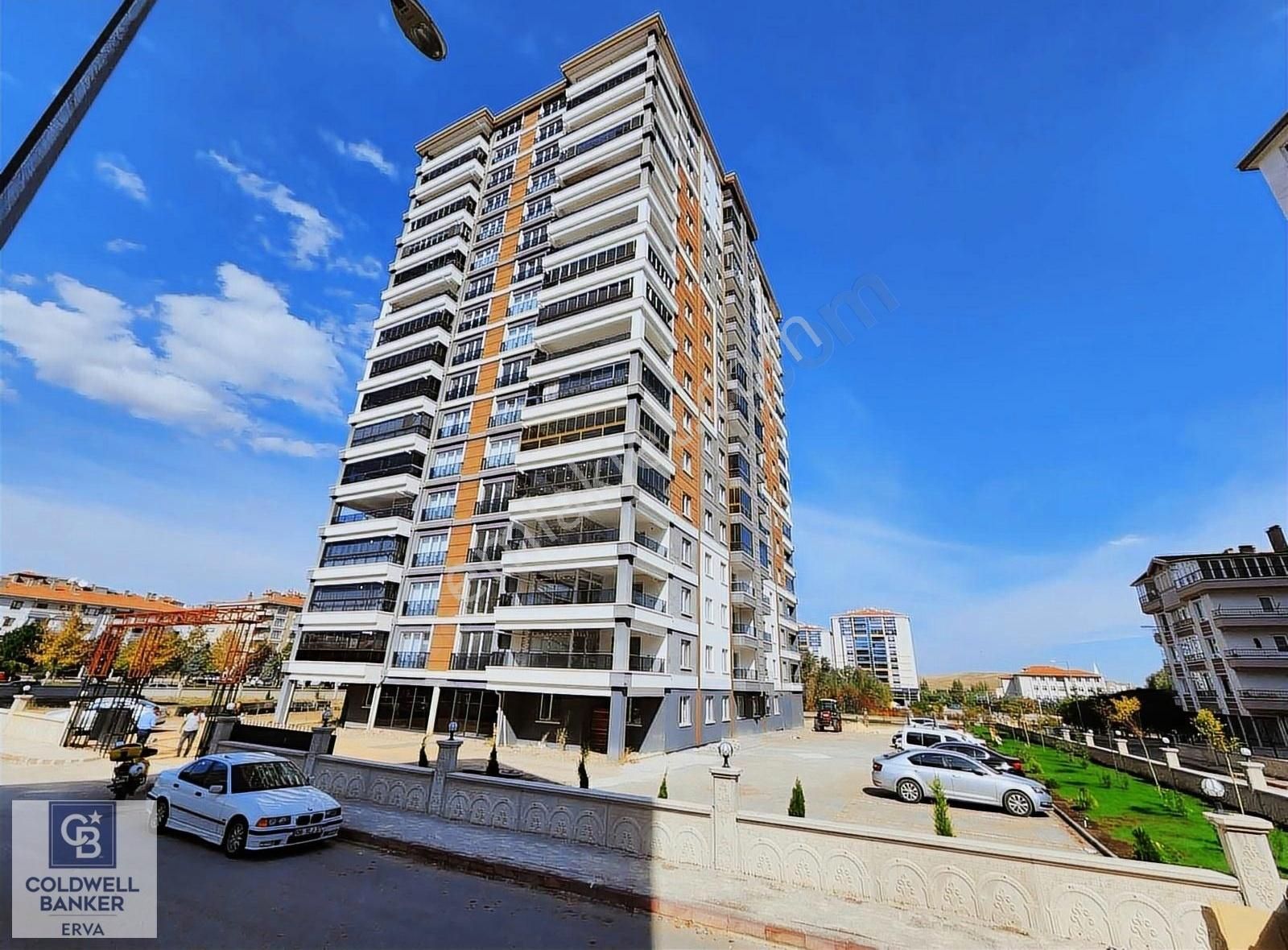 Pursaklar Saray Cumhuriyet Satılık Daire PROTOKOL YOLU ÜZERİNDE , SİTE İÇİ SIFIR 4+1 SATILIK DAİRE