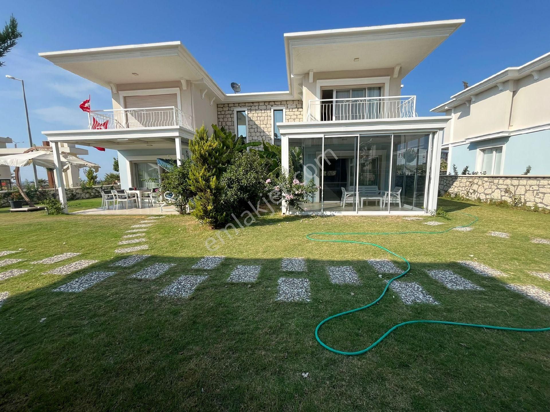 Kuşadası Davutlar Satılık Villa KUŞADASI DAVUTLAR DA SATILIK VİLLA 