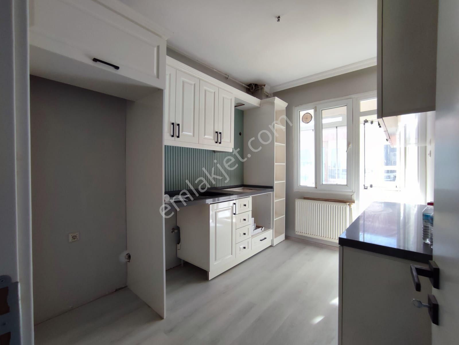 Torbalı Ertuğrul Satılık Daire ÇARŞI MERKEZDE 3+1 YENİLENMİŞ DAİRE