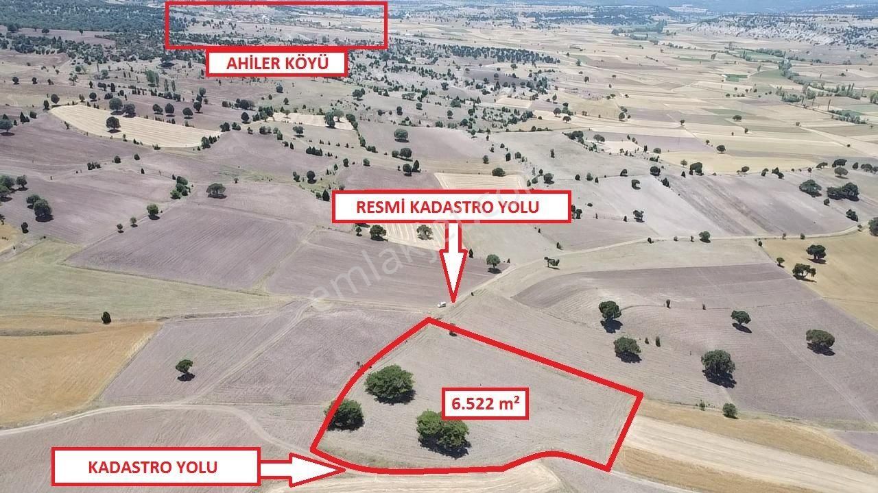 Kütahya Merkez Ahiler Köyü Satılık Tarla Kütahya Ahiler'de Resmi Yola Cephe 6522m2 Satılık Arsa