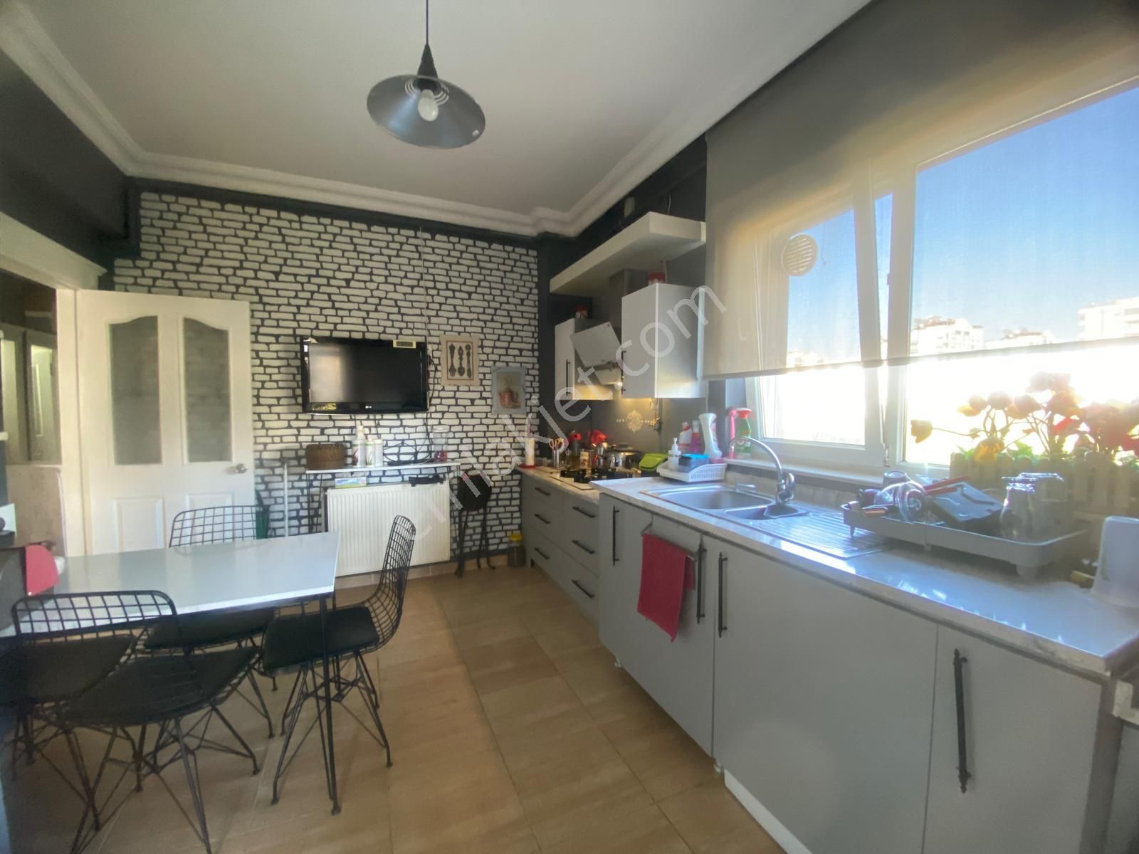 Konyaaltı Uncalı Satılık Daire  UNCALI MAH. ARAKATTA GENİŞ 3+1 EBEVEYN BANYOLU SATILIK DAİRE