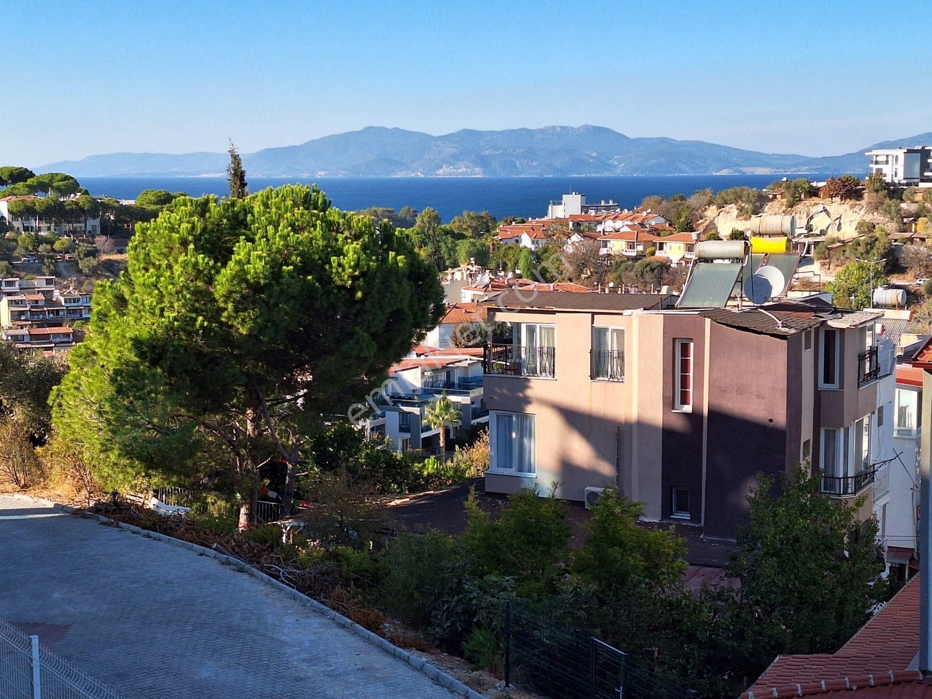 Kuşadası Kadınlar Denizi Satılık Daire Deniz Manzaralı Plaja Yakın Yeni Geniş 2+1 Daire