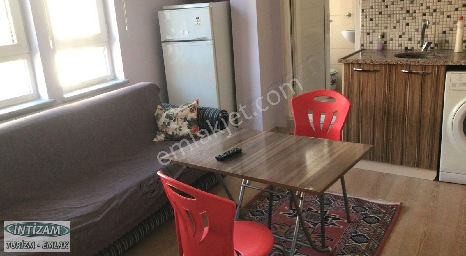 Isparta Merkez Pirimehmet Kiralık Daire Isparta Merkez Beldiyeye yakın eşyalı 1+0 Kız apartı