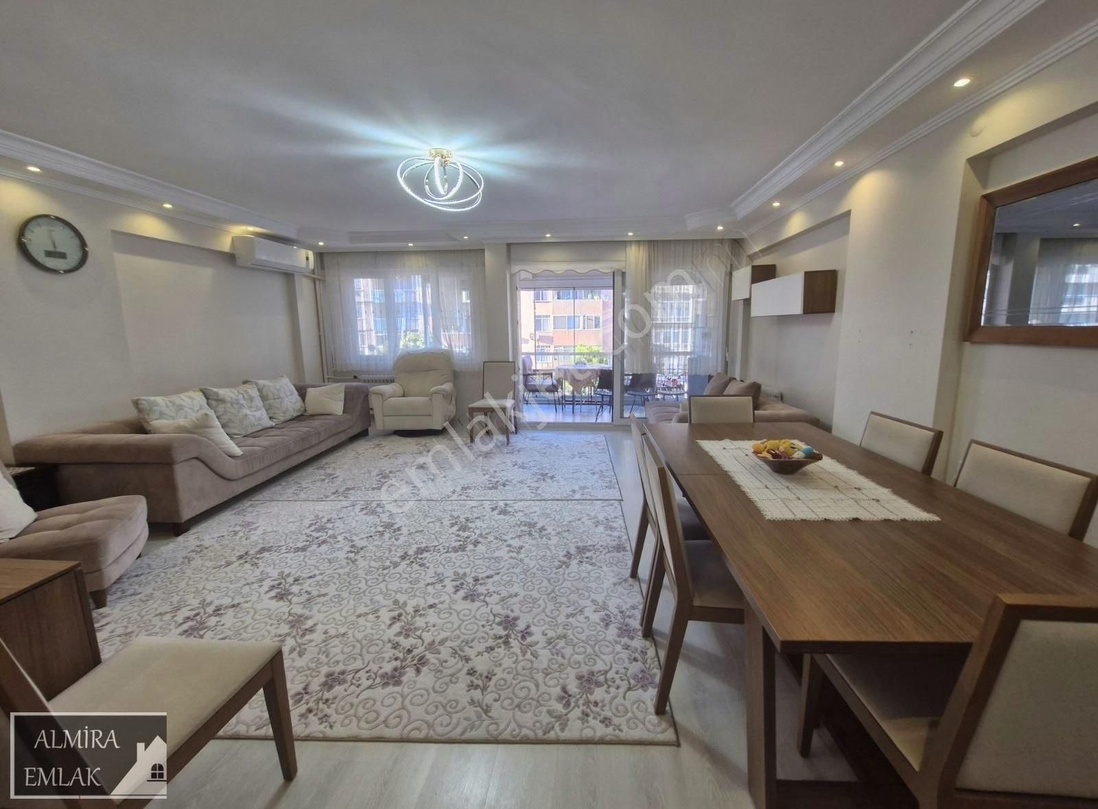 Karabağlar Basın Sitesi Satılık Daire İNÖNÜ CADDESİ HAKİMEVLERİNDE 3+1 135M2 FULL BAKIMLI ASANSÖRLÜ