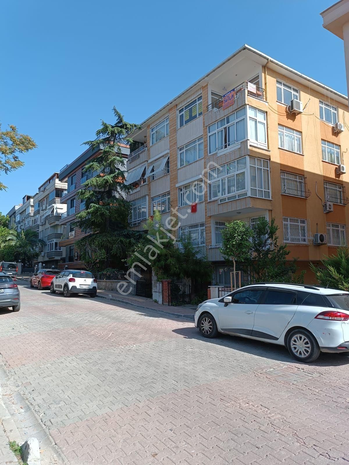 Bahçelievler Bahçelievler Satılık Daire ÇALIŞLAR CADDEYE YAKIN HER KATTA 2 DAİRE OLAN 165 M2 3+1 SATILIK