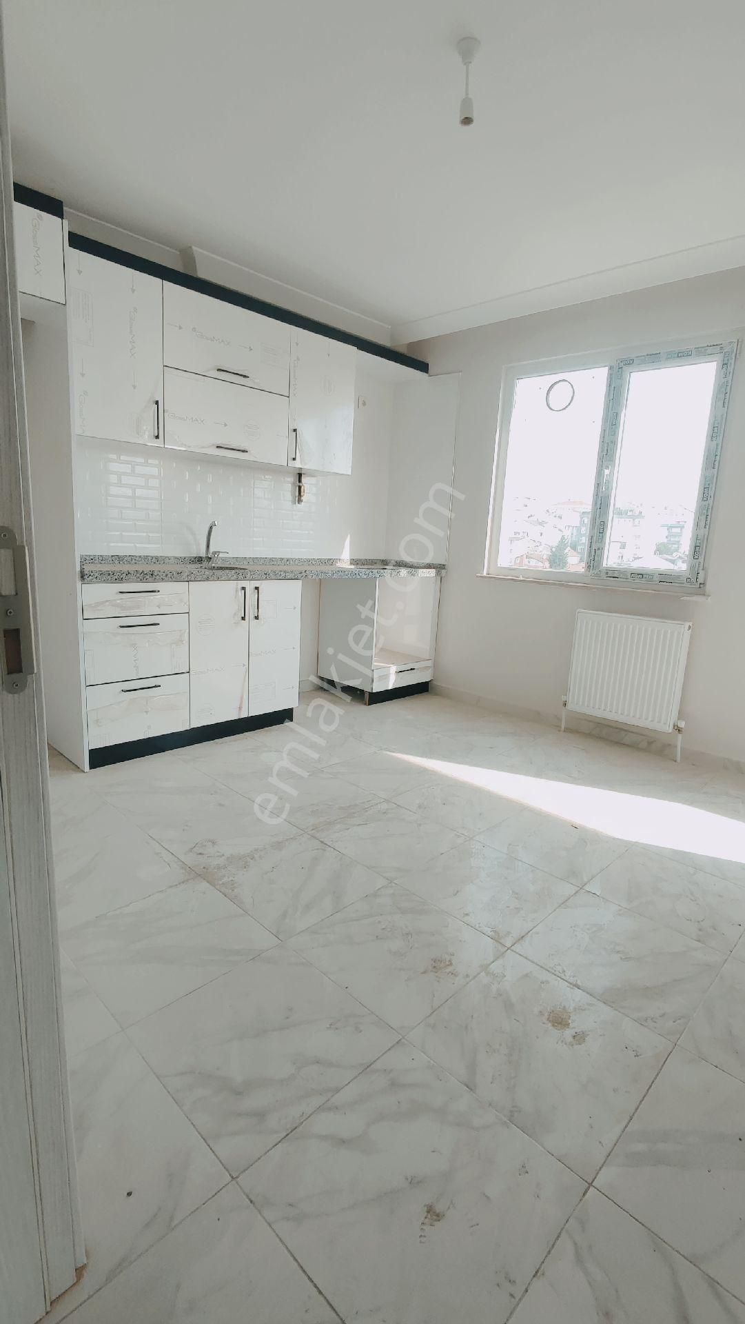 Çayırova Yeni Satılık Daire 3+1 arakat asansörlü 135 m2 daire