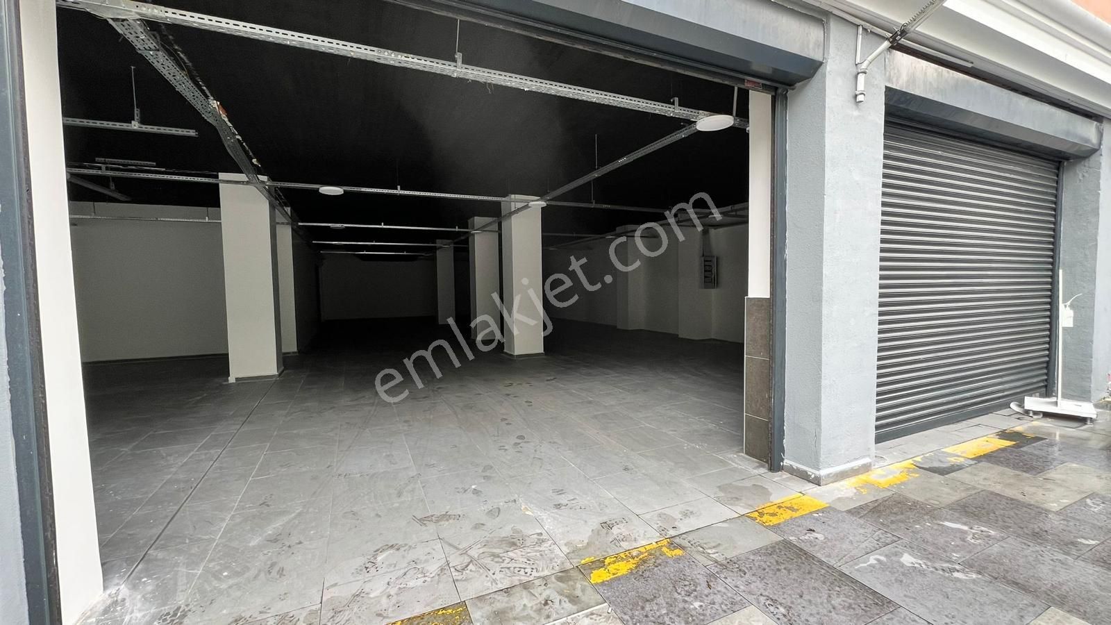 Pendik Yenişehir Kiralık Dükkan & Mağaza Pendik Yenişehir Merkez Çağdaş İş Merkezi 550m2 Kiralık Depo