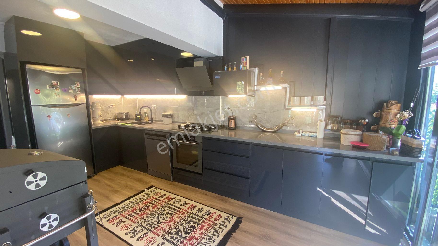 Ürkmez Bengilerde Denize Yakın Villa - Görsel 11