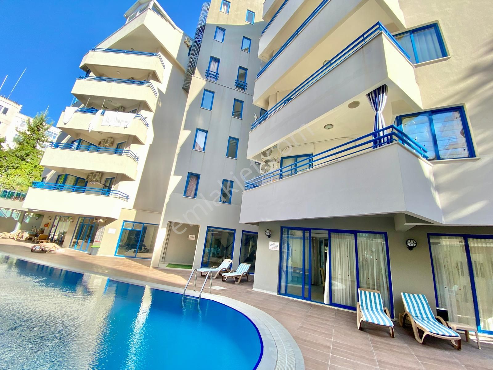 Alanya Kızlar Pınarı Satılık Daire  ALANYA KLEOPATRADA DENİZE SIFIR MANZARALI 1+1 SATILIK DAİRE