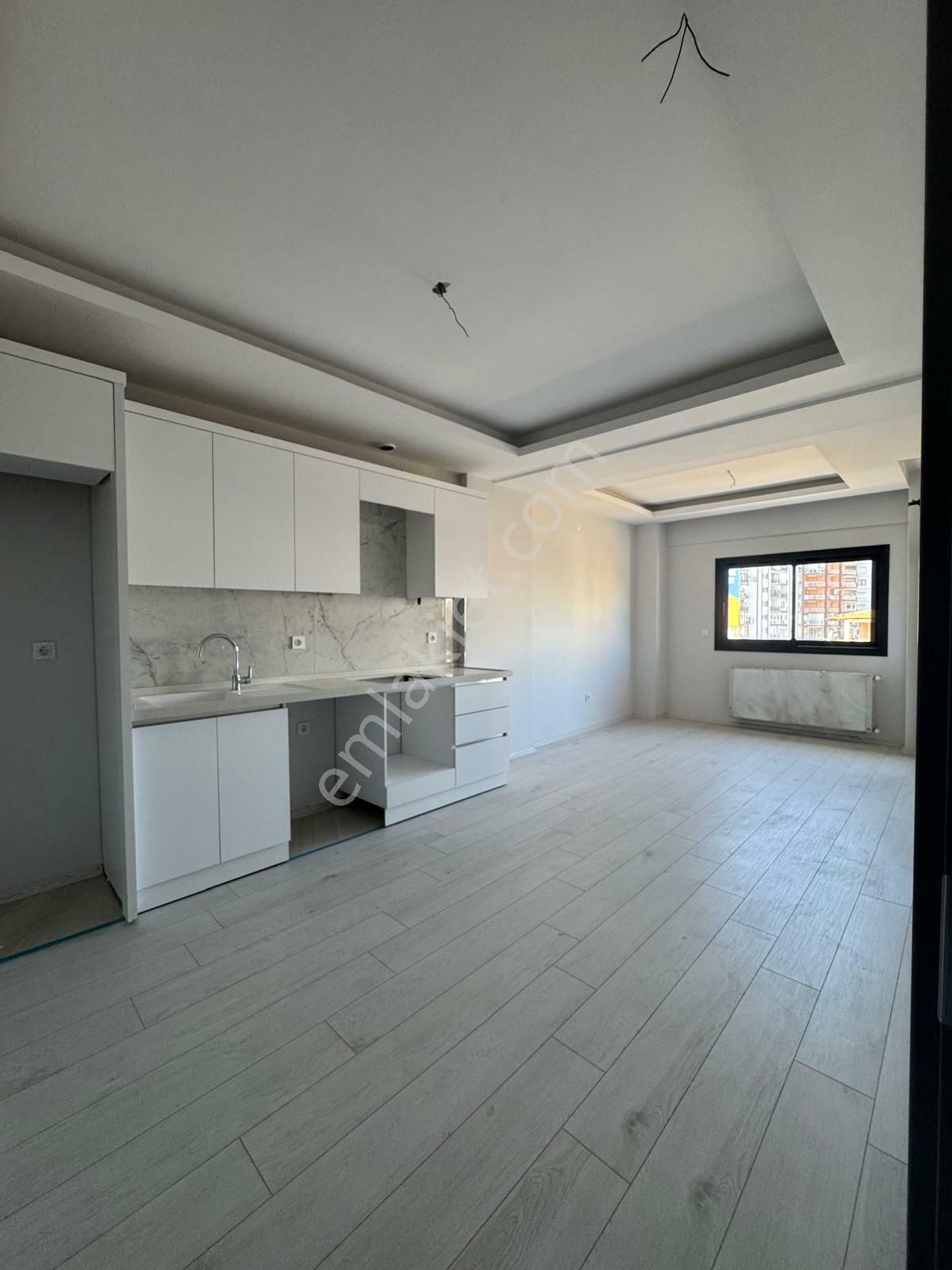 İzmir Karşıyaka İmbatlı Anadolu Cad Üzerinde 2+1 Sıfır Daire - Görsel 4