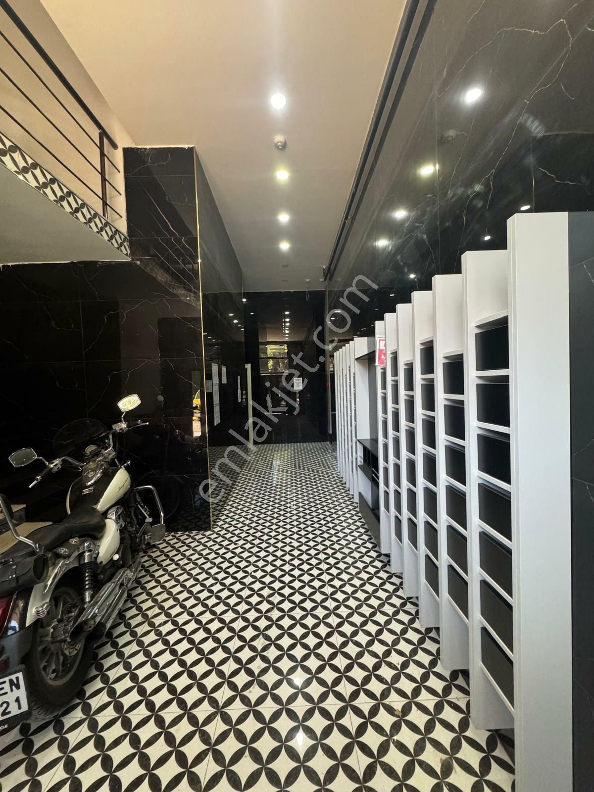 İzmir Karşıyaka İmbatlı Anadolu Cad Üzerinde 2+1 Sıfır Daire - Görsel 26