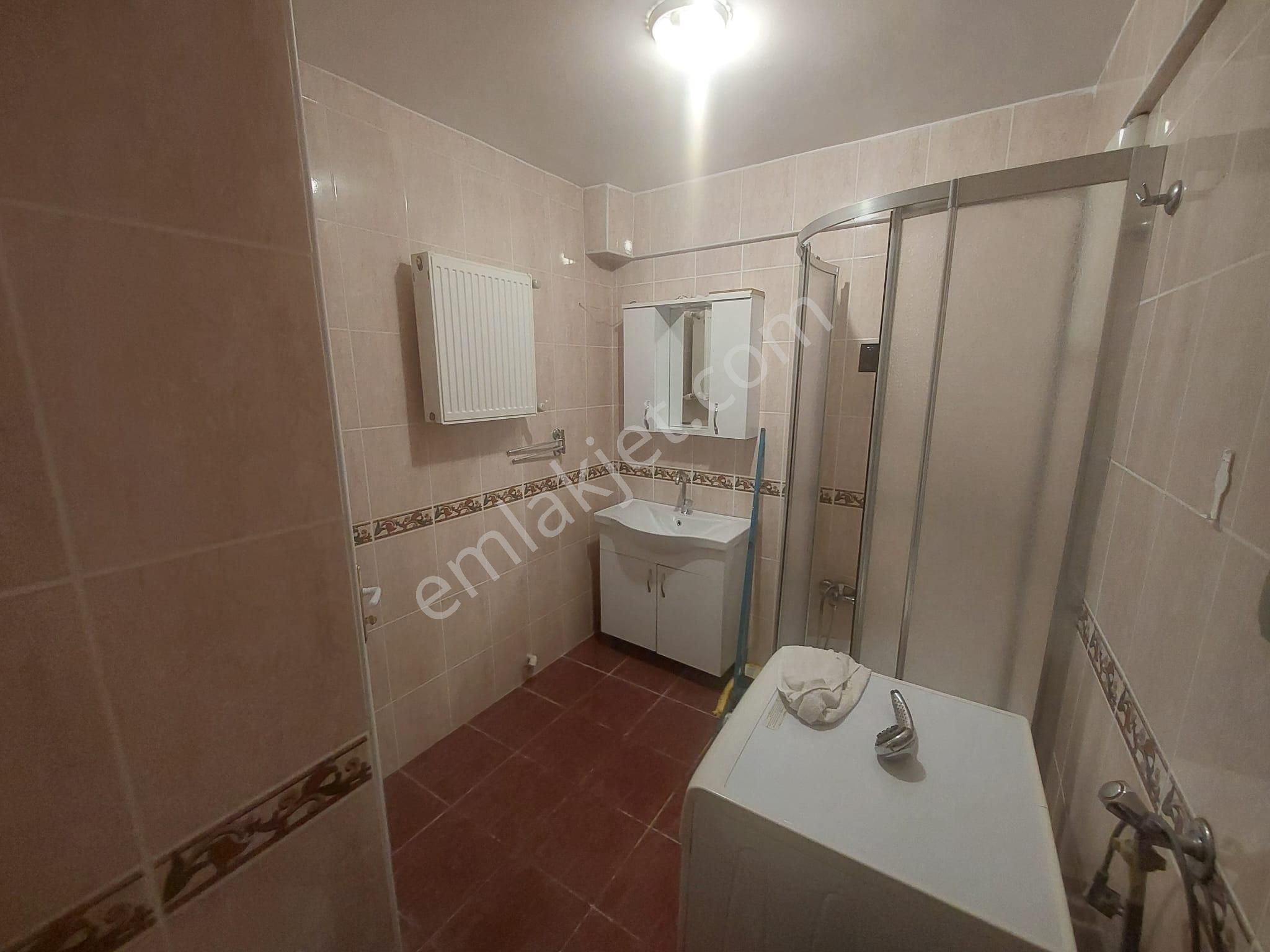 Ümraniye Atatürk Mahallesi Çarşı Merkezi 2+1 Kiralık Daire - Görsel 18