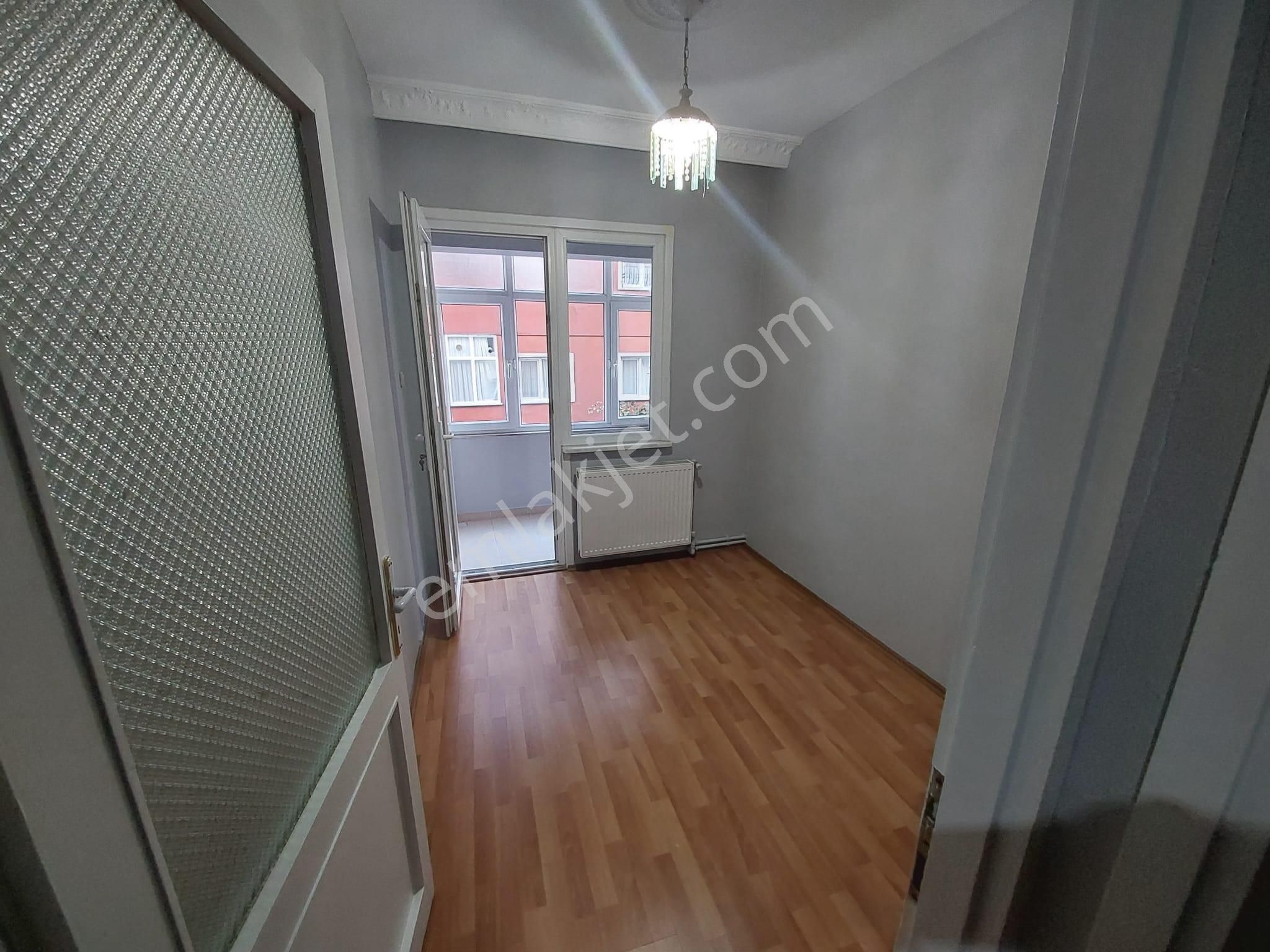 Ümraniye Atatürk Mahallesi Çarşı Merkezi 2+1 Kiralık Daire - Görsel 23