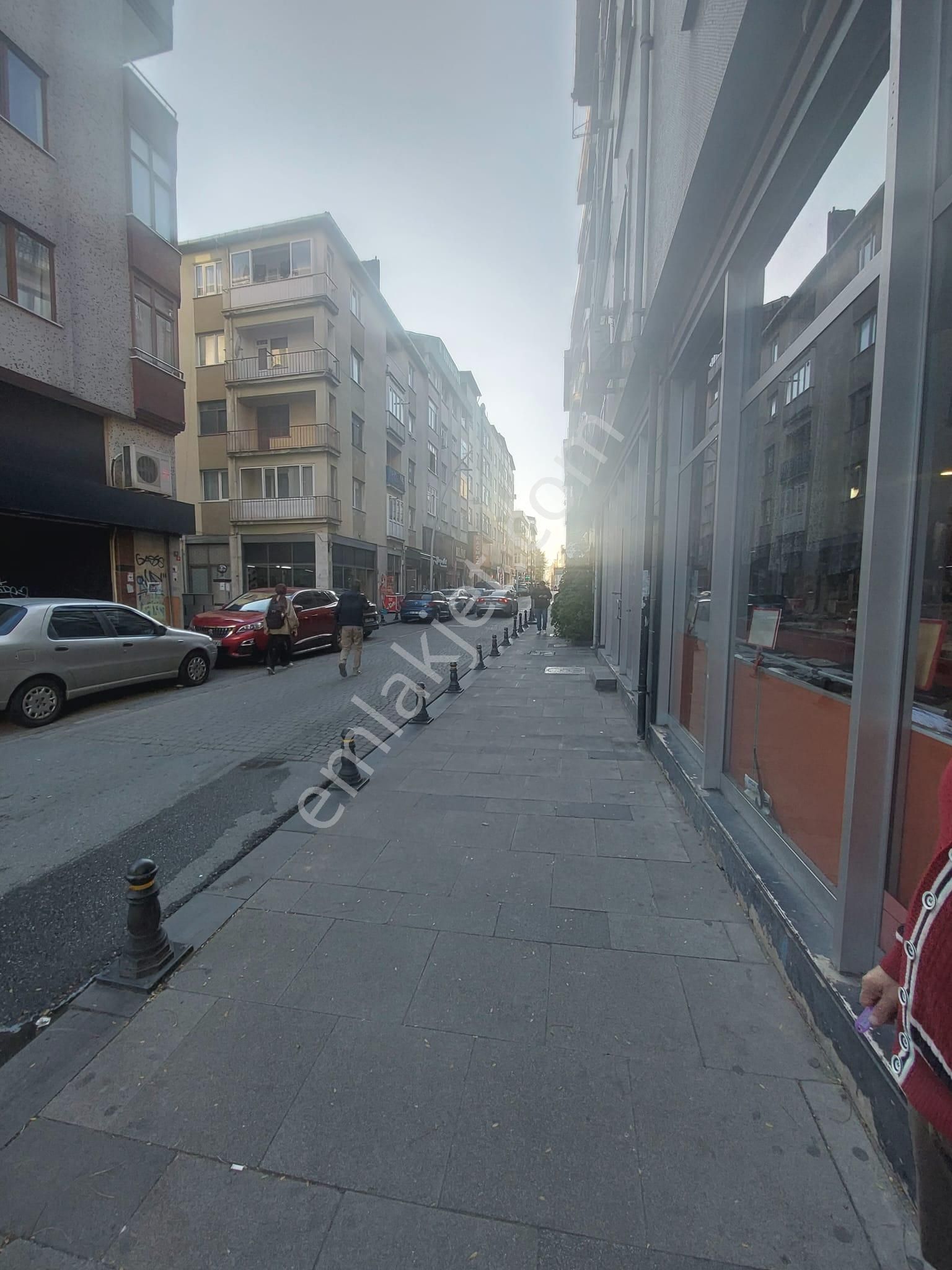 Ümraniye Atatürk Mahallesi Çarşı Merkezi 2+1 Kiralık Daire - Görsel 6