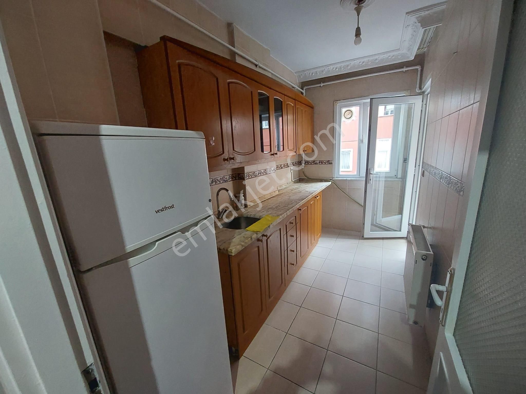 Ümraniye Atatürk Mahallesi Çarşı Merkezi 2+1 Kiralık Daire - Görsel 27