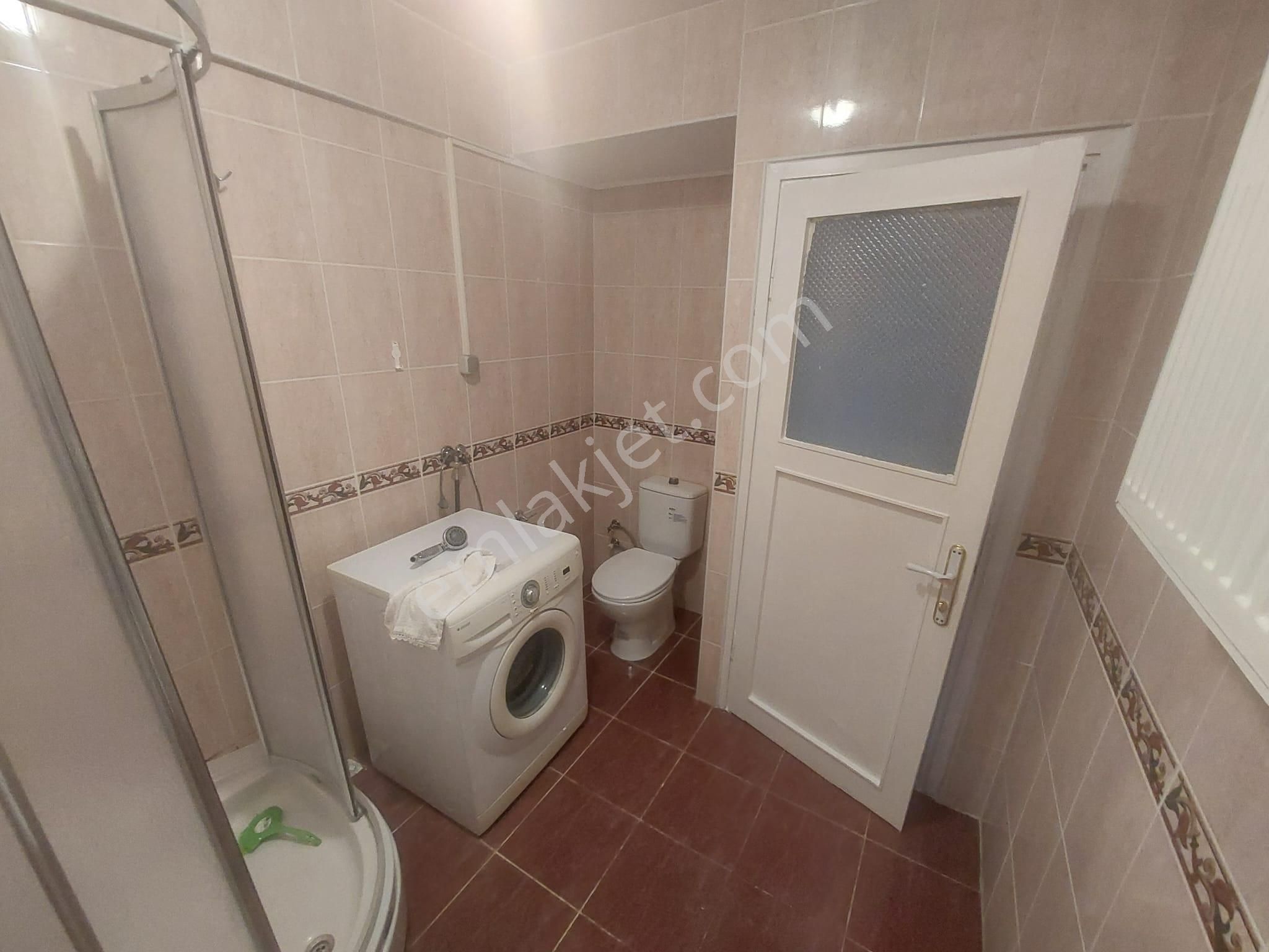 Ümraniye Atatürk Mahallesi Çarşı Merkezi 2+1 Kiralık Daire - Görsel 16