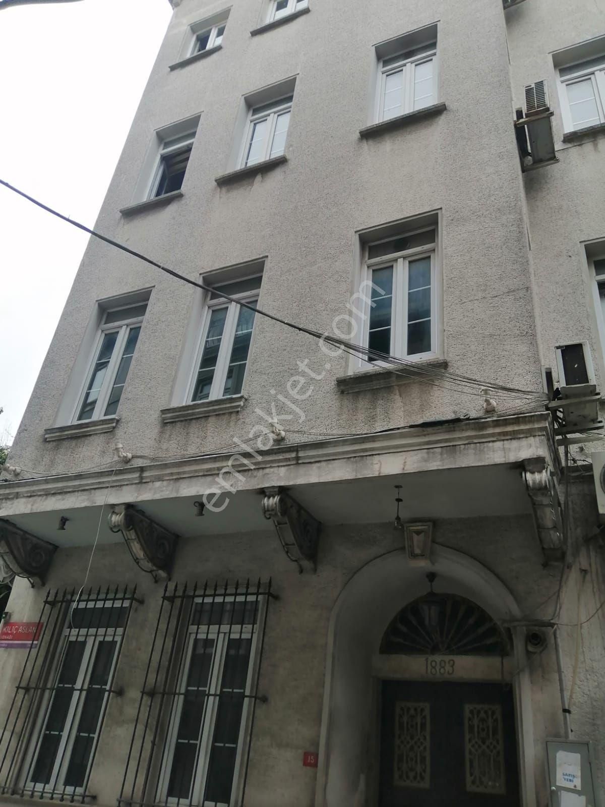 Beyoğlu Kamer Hatun Satılık Bina BEYOĞLU KILIÇASLAN SOKAK 2 BINA SATILIK 2 DE 5 KATLI 