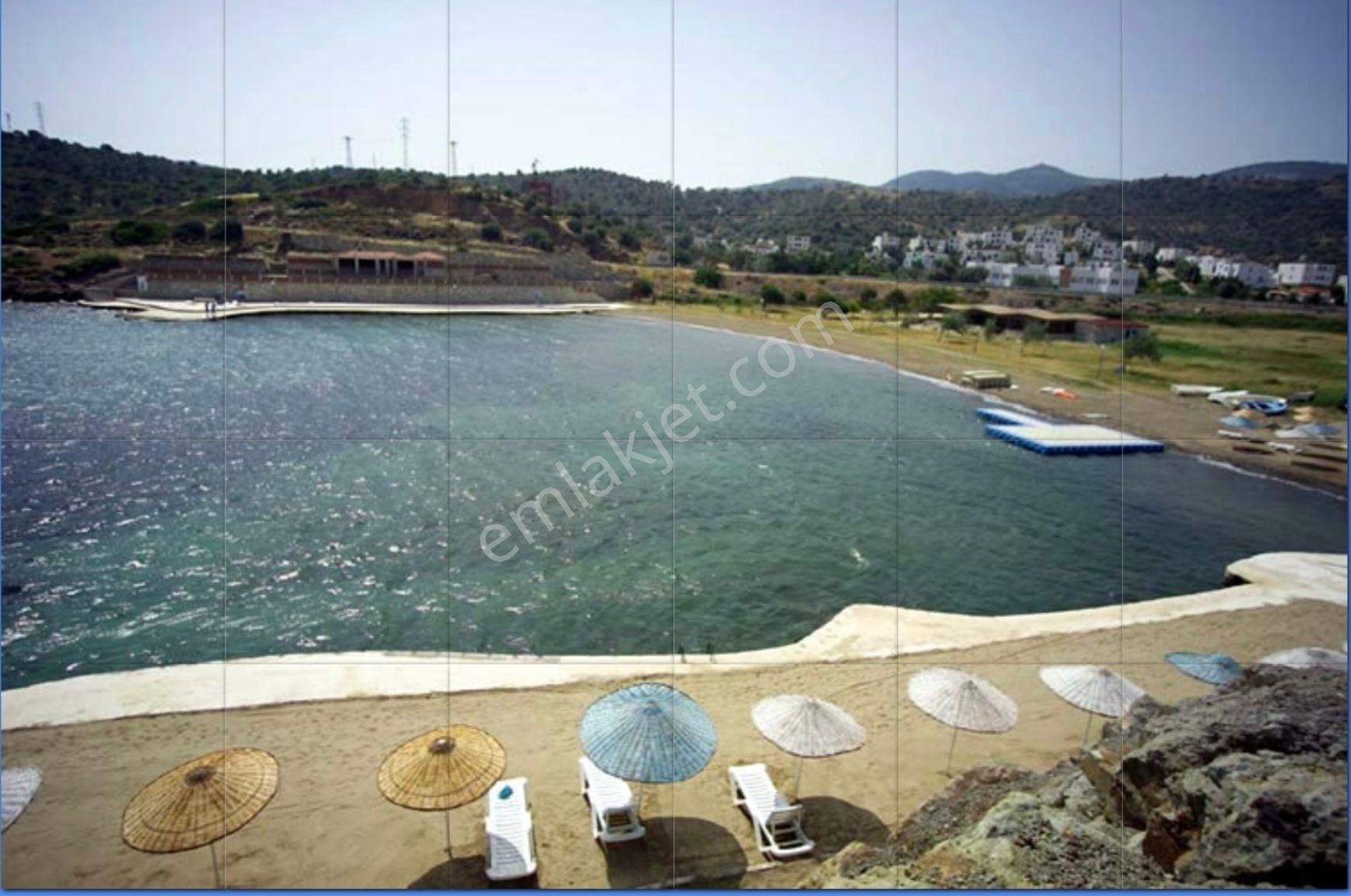 Foça Fatih Satılık Residence  Foça Olivia Village Tatil köyü konseptli manzaralı bahçeli 1+1