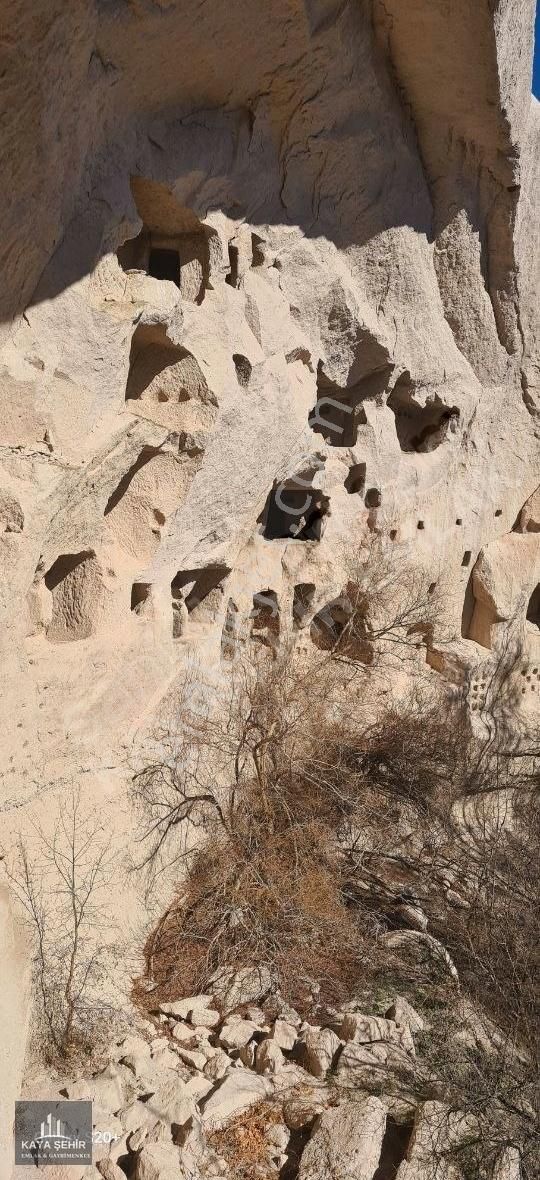 Nevşehir Merkez Uçhisar Bld. (Aşağı) Satılık Bağ & Bahçe KAYAŞEHİR EMLAK'tan ZEMİ VADİSİ İÇİNDE EŞSİZ BİR MÜLK