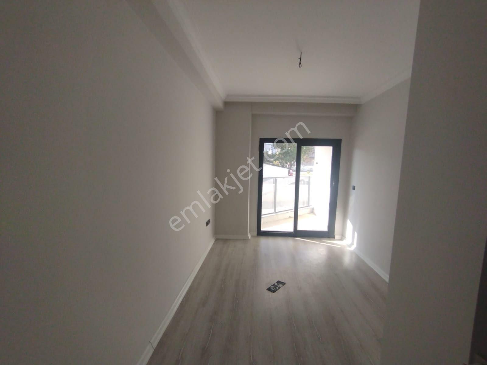 Bergama Fatih Satılık Daire ÜZMEZ GAYRİMENKUL DEN 2+1 AÇIK MUTFAK DAİRE 