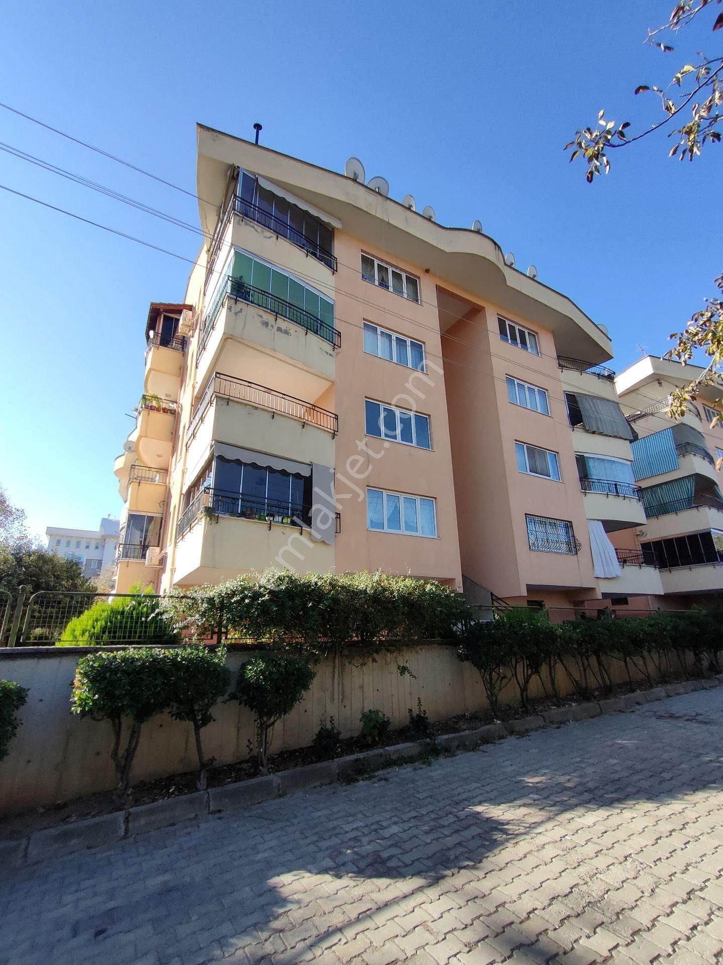 Denizli Merkezefendi Hastaneye Yakın Kiralık Daire GHO ADALILAR'DAN ADALET'TE ARA KAT 3+1 KİRALIK DAİRE