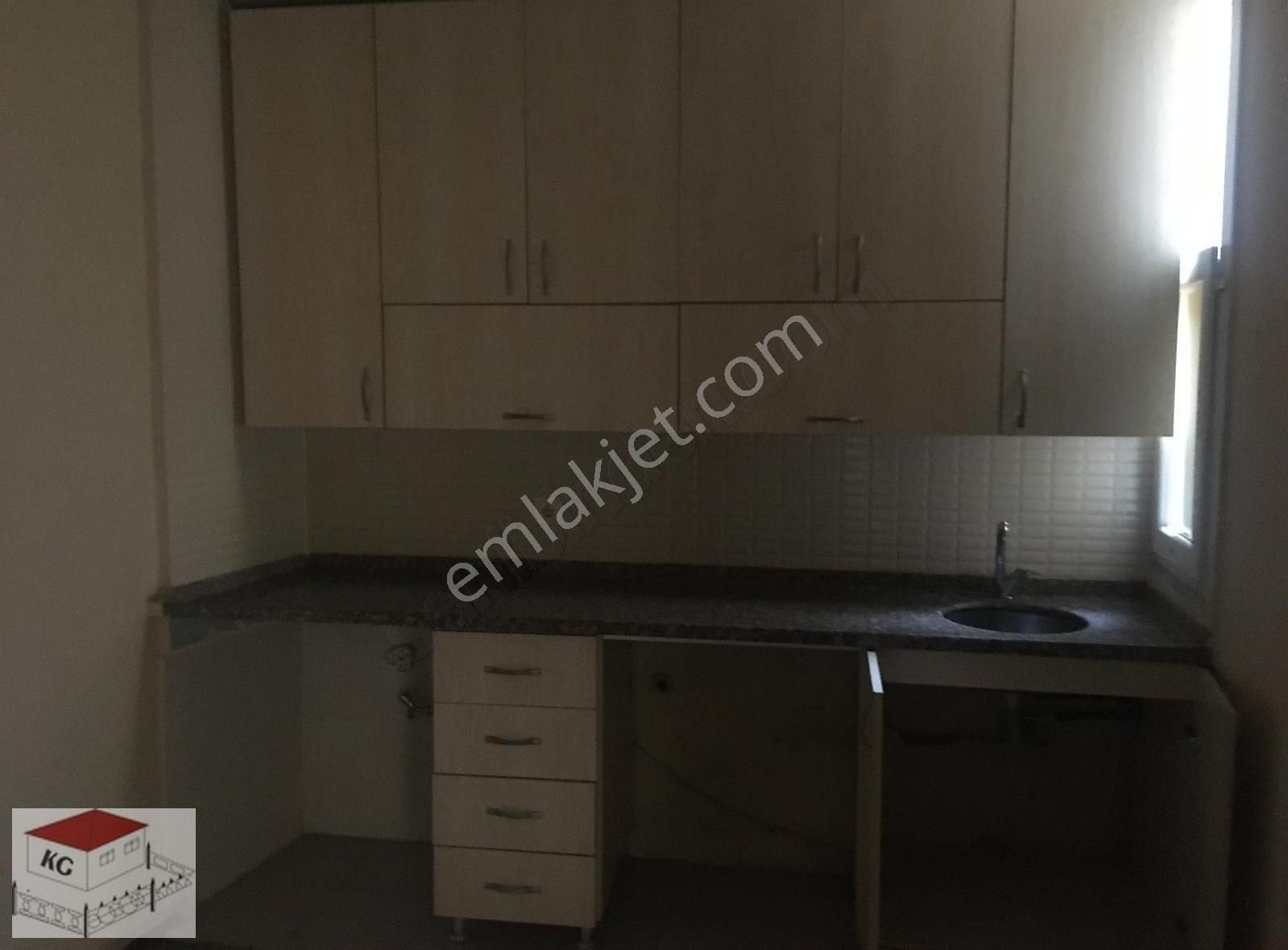 Seyhan Yenibaraj Kiralık Müstakil Ev 2+1 MÜSTAKİL 3 KATLI 2 KATI BARAJ YOLU YAKINI 8000 TL ye..