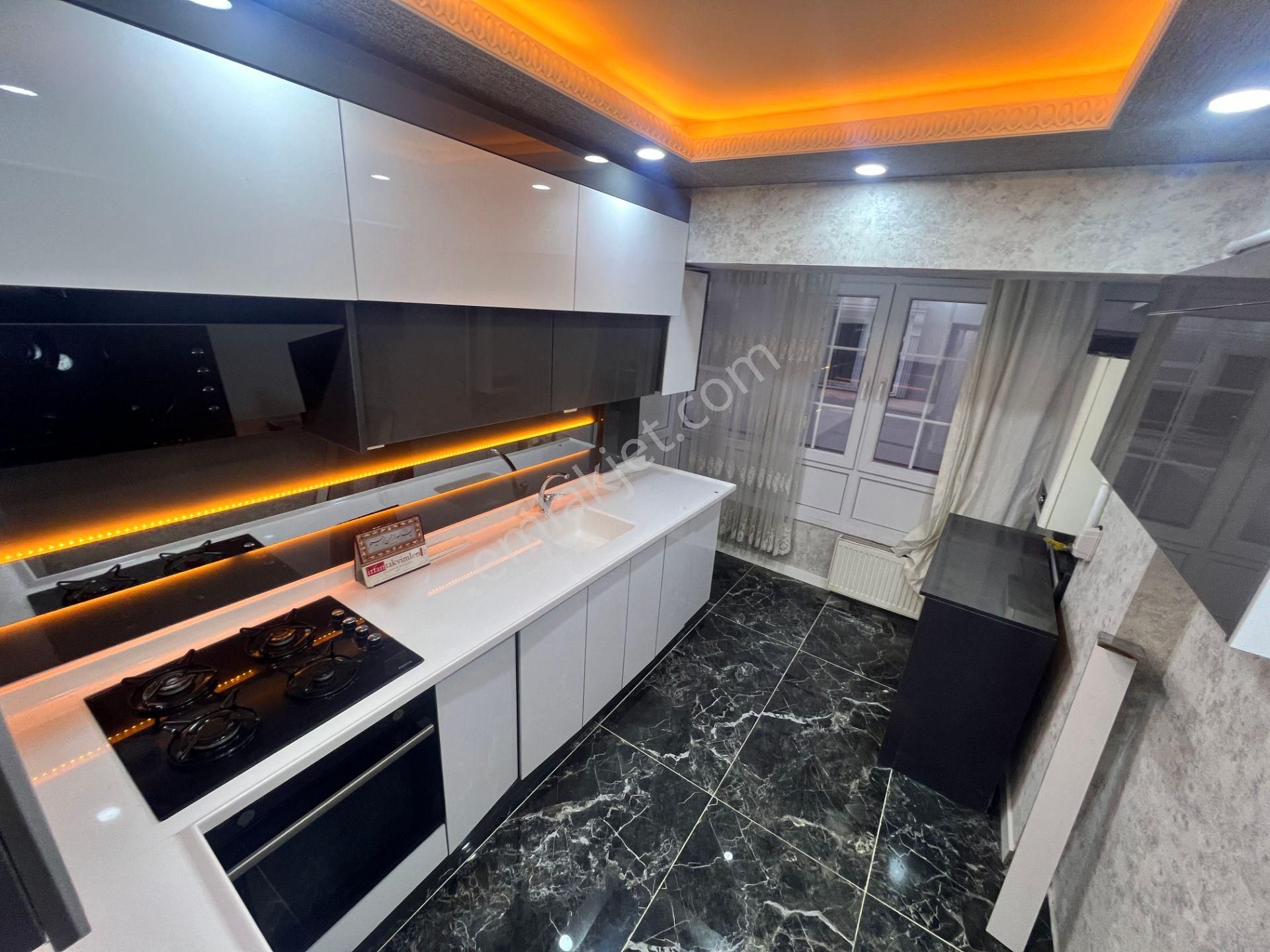 Sincan Selçuklu Satılık Daire  SİNCAN SELÇUKLU MH ÖNCEPHE SALON BAGIMSIZ 1.ARAKAT SATILIK DAİRE