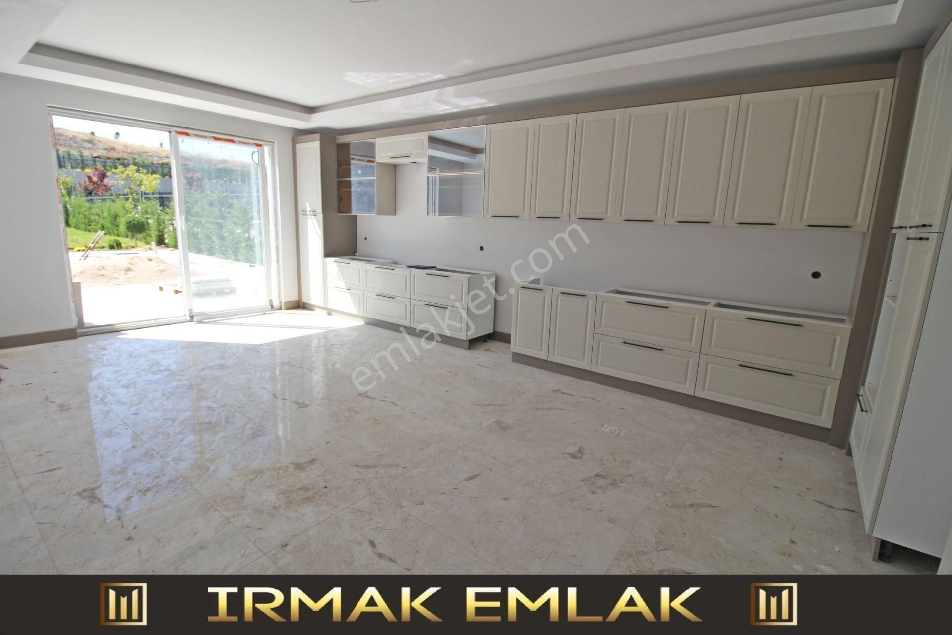 https://imaj.emlakjet.com/listing/16140235/DBF6E39E466779F2F2156ABC81D2BA9215000340.JPG