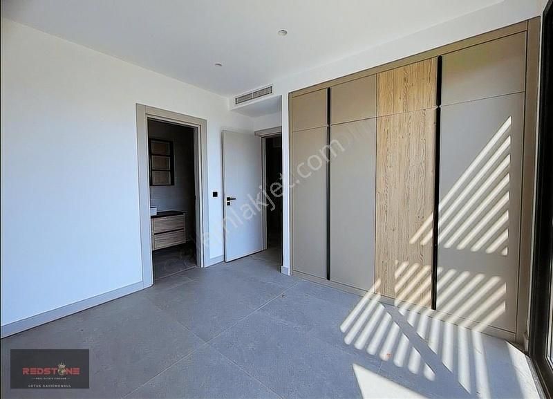 Gündoğan Satılık Fırsat 4+1 Havuzlu,bahçeli Flat Daire - Görsel 5