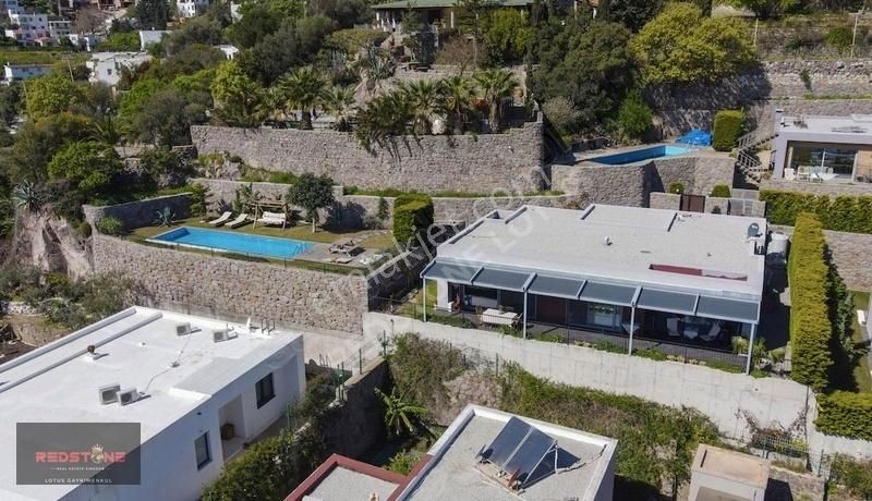 Bodrum Yakaköy Satılık Villa Bodrum Yakaköy'de 3+1 Müstakil Havuzlu Satılık Tek Kat Villa